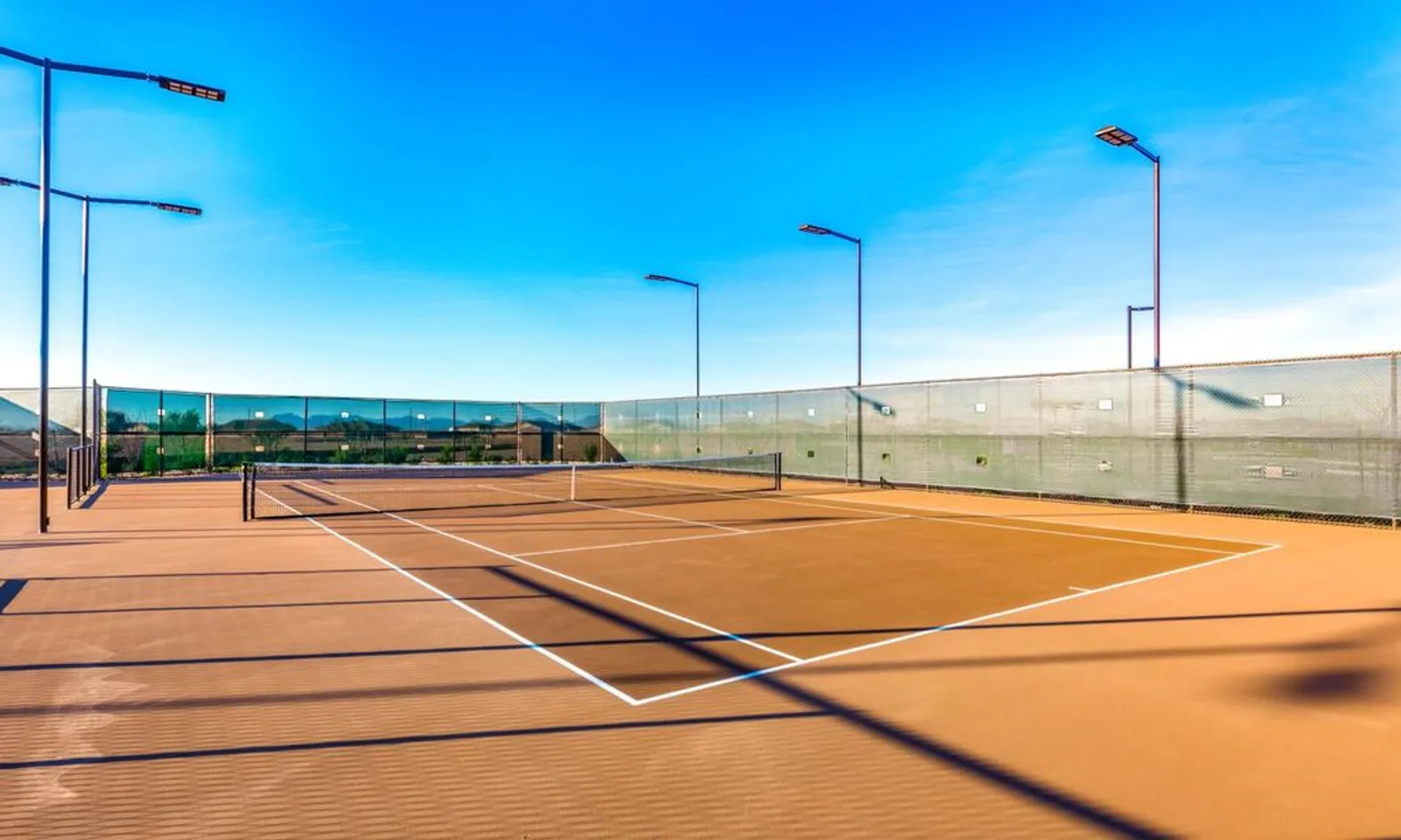 2 Tennis Courts