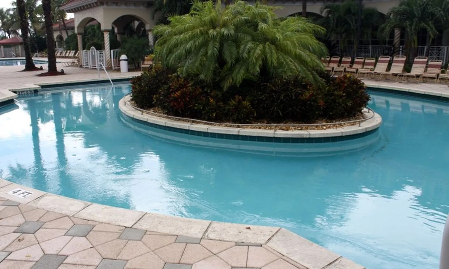 Outdoor Resistance Pool
