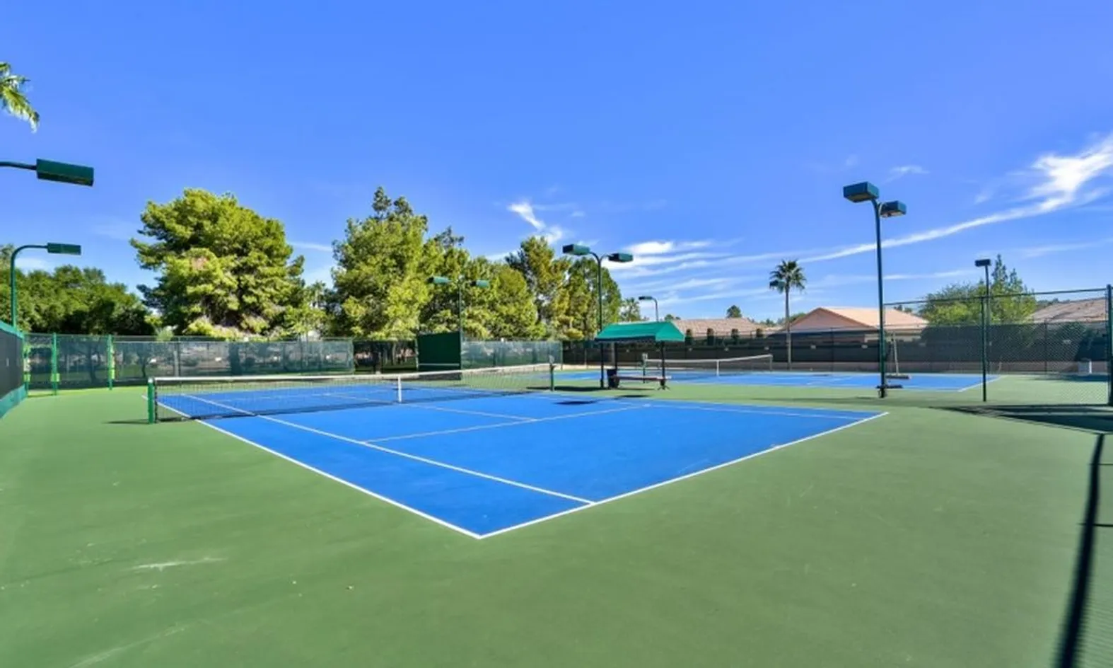2 Tennis Courts