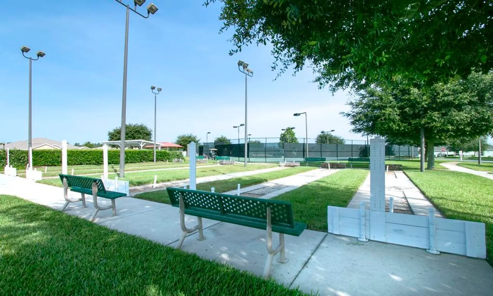6 Horseshoe Pits