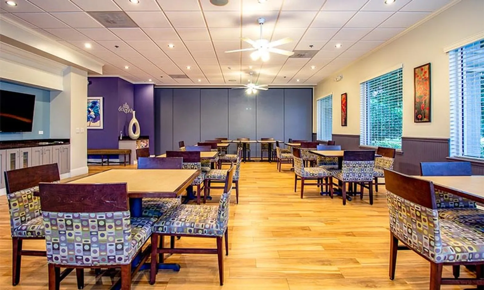 2 Card Rooms