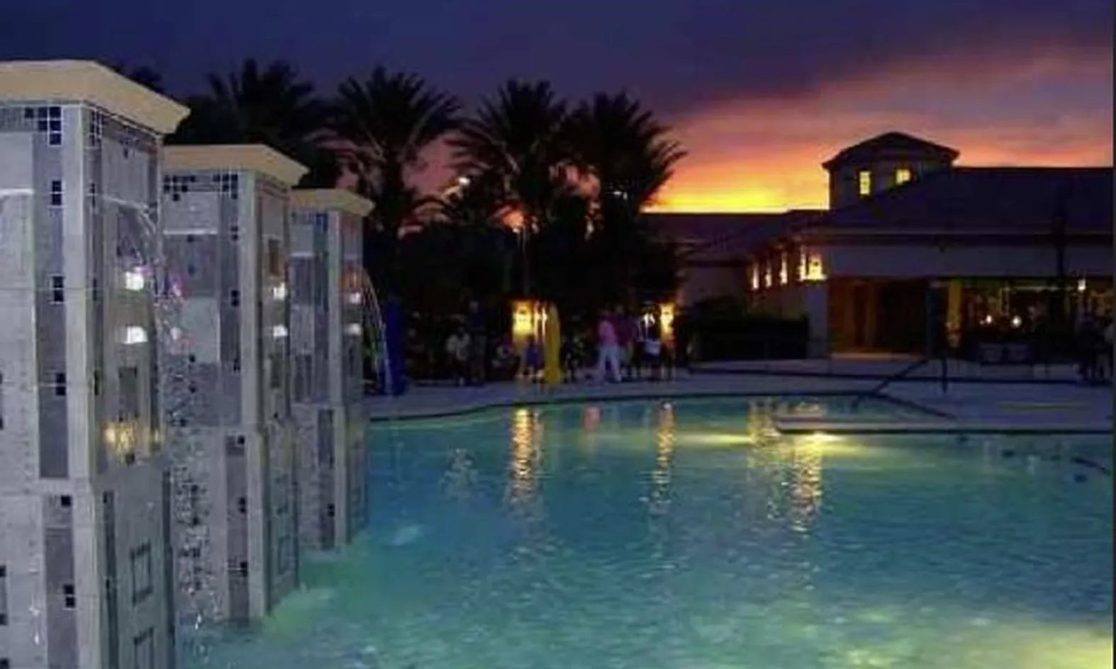 Outdoor Pool & Spa
