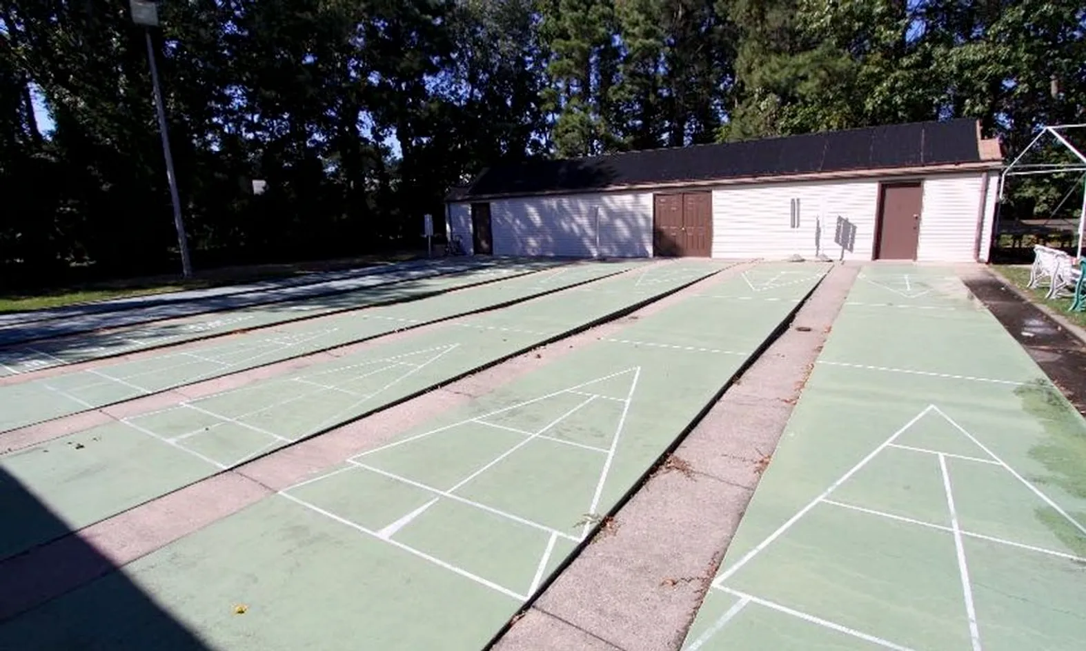 7 Shuffleboard Courts