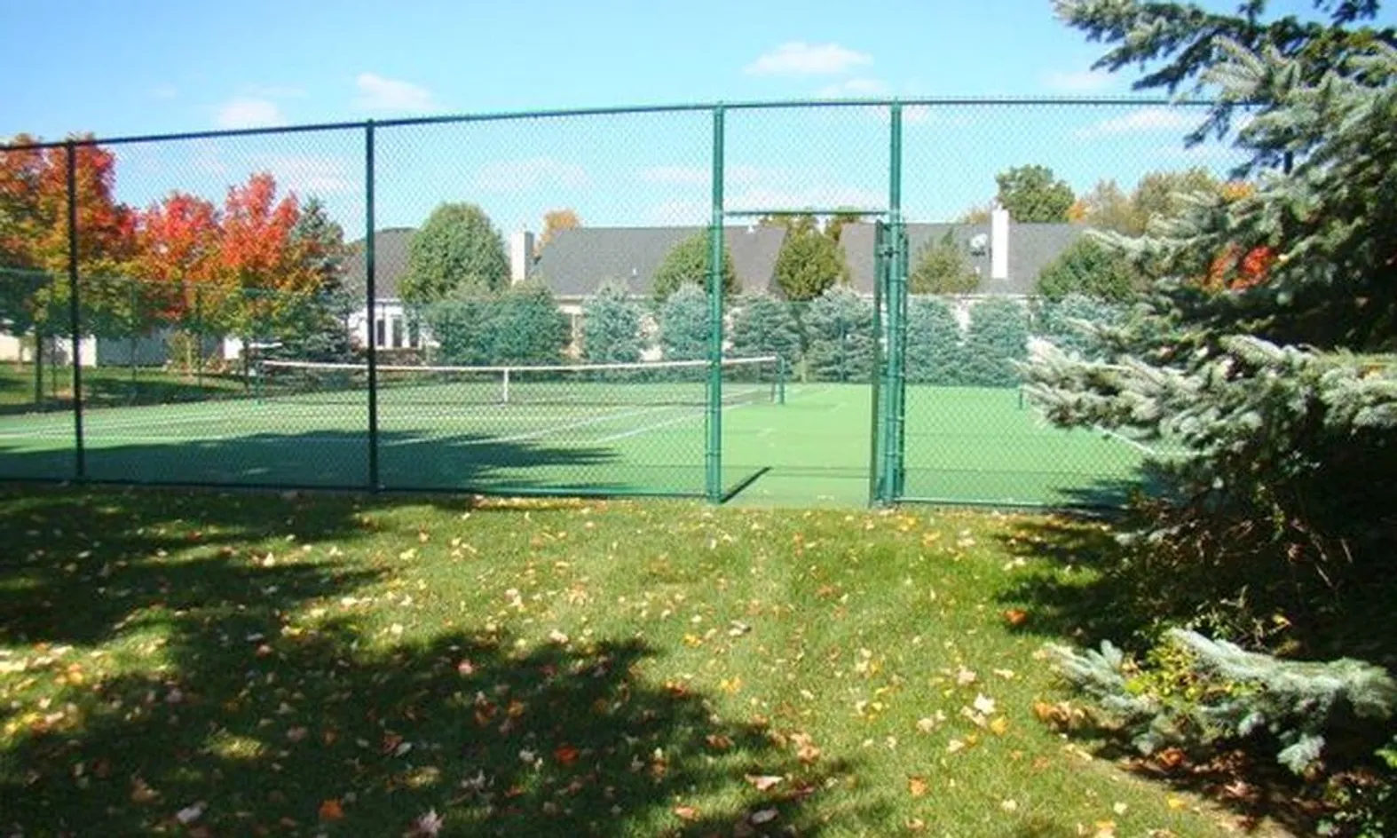 2 Tennis Courts