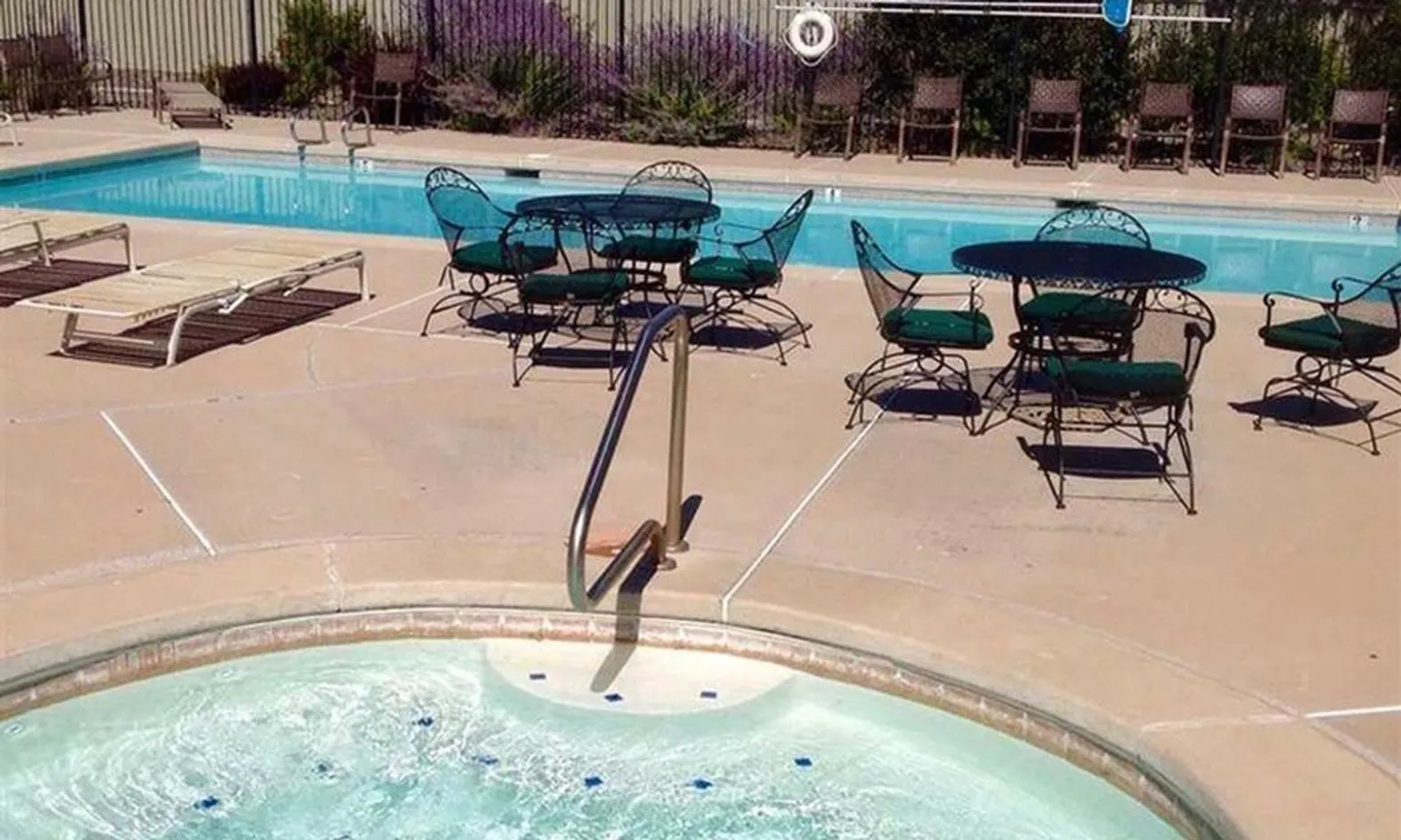 Outdoor Pool & Spa