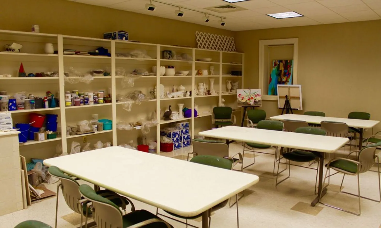 Arts & Crafts Studio