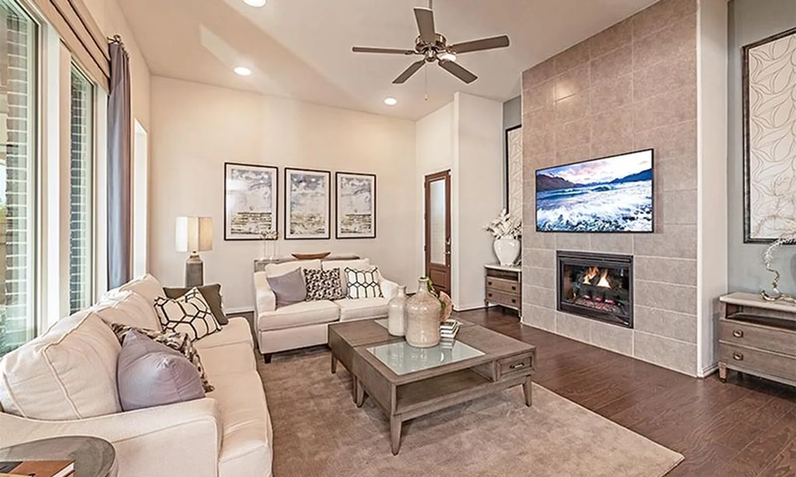Model Living Room