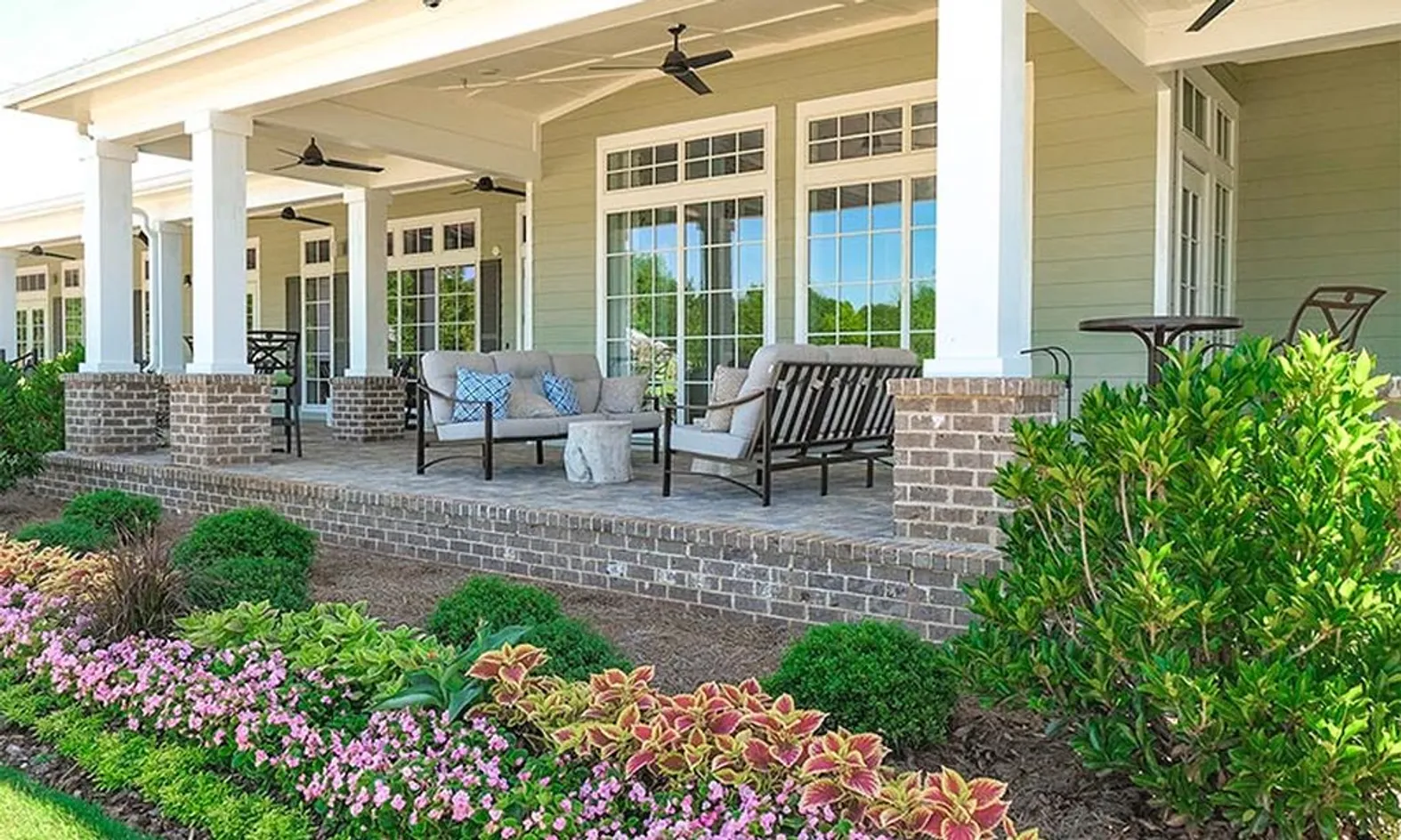 Outdoor Lounge