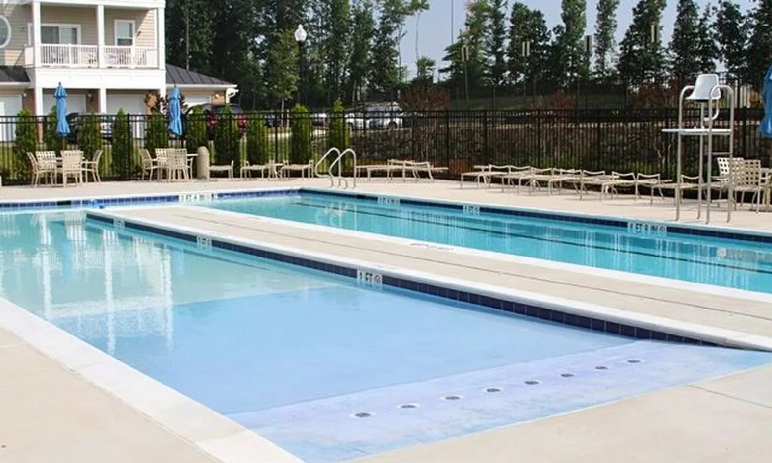 Outdoor Lap & Wading Pool