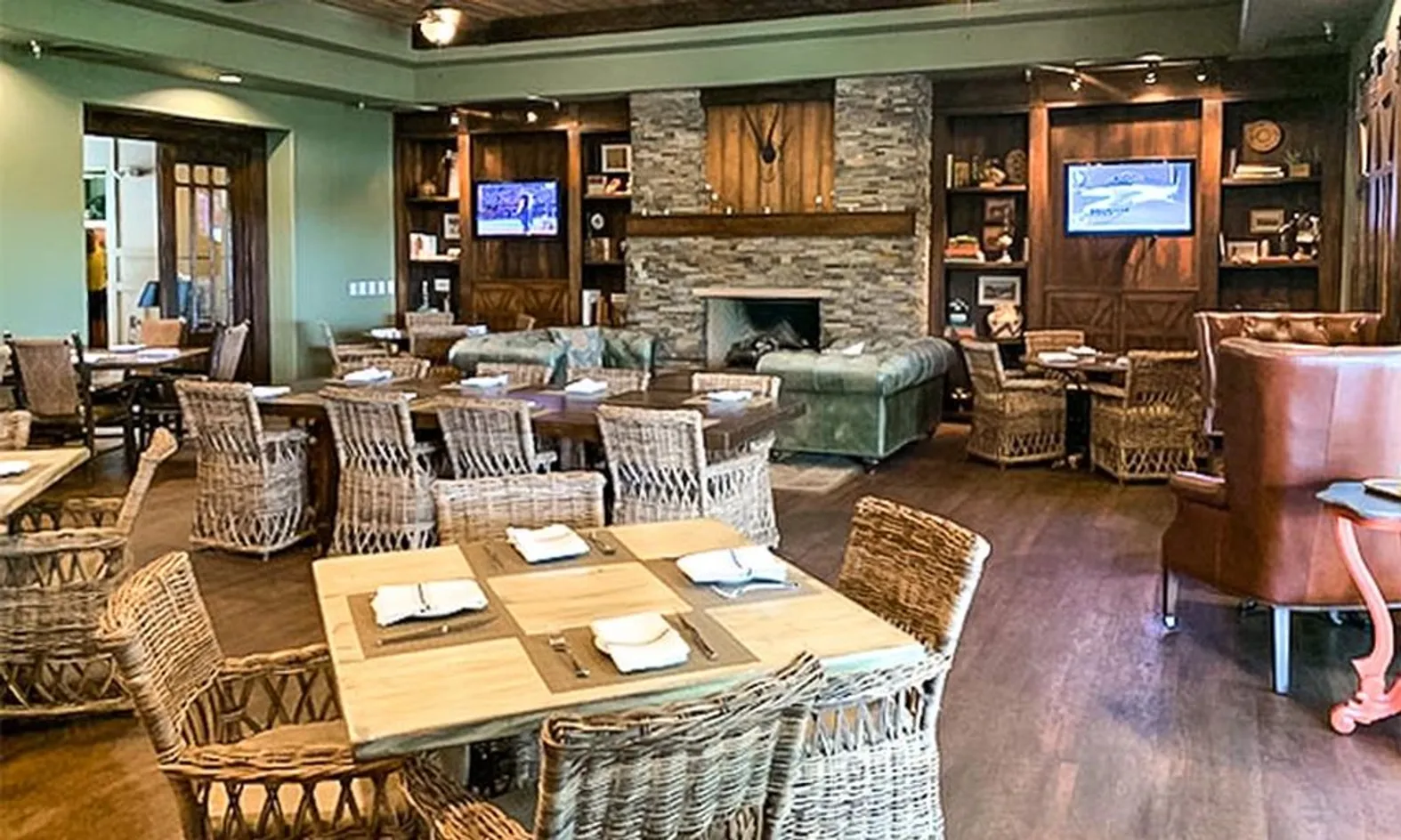 Bar & Restaurant