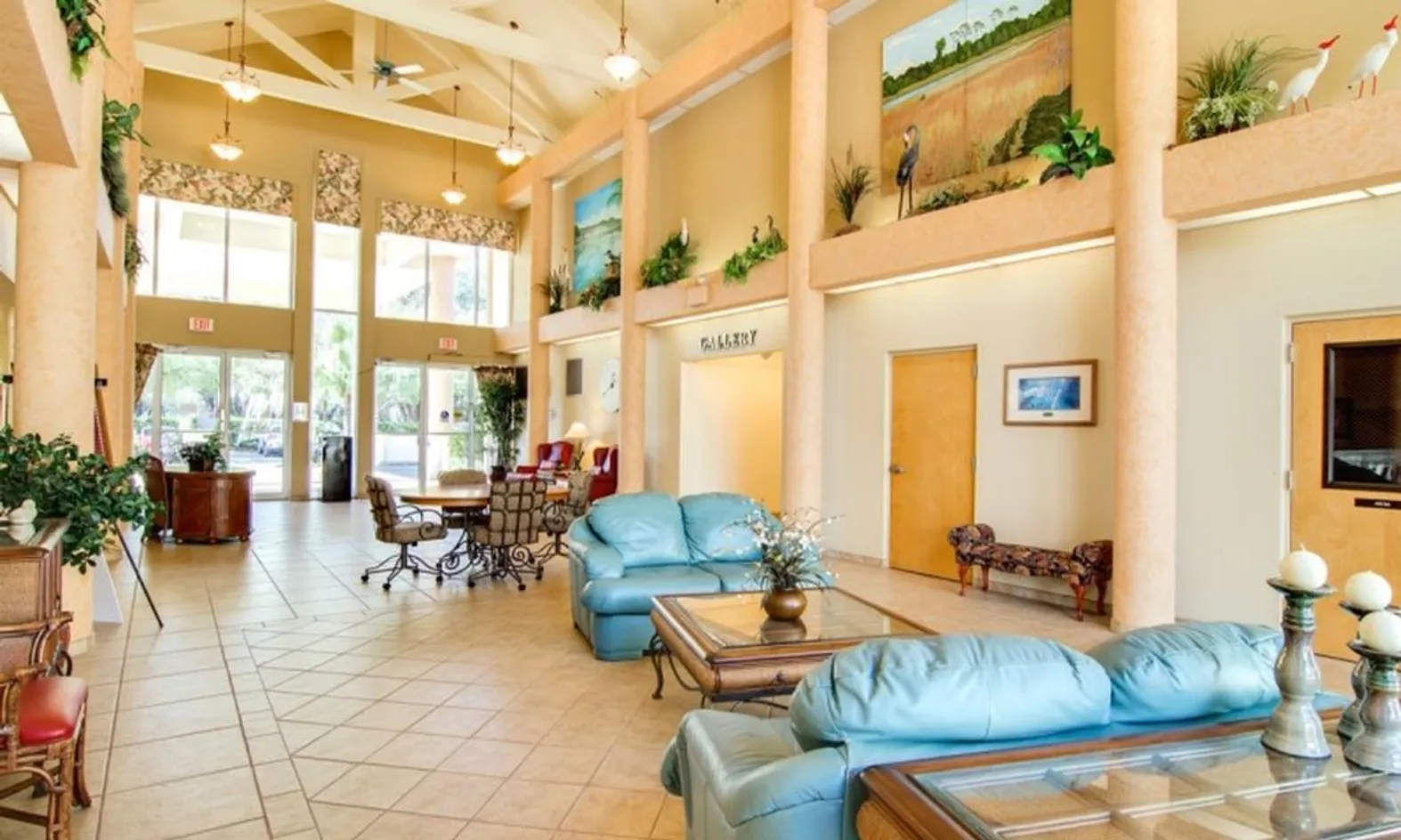 Lobby & Art Gallery