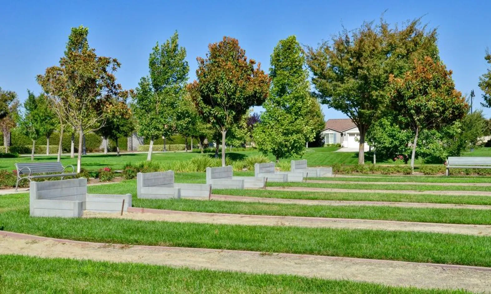 6 Horseshoe Pits