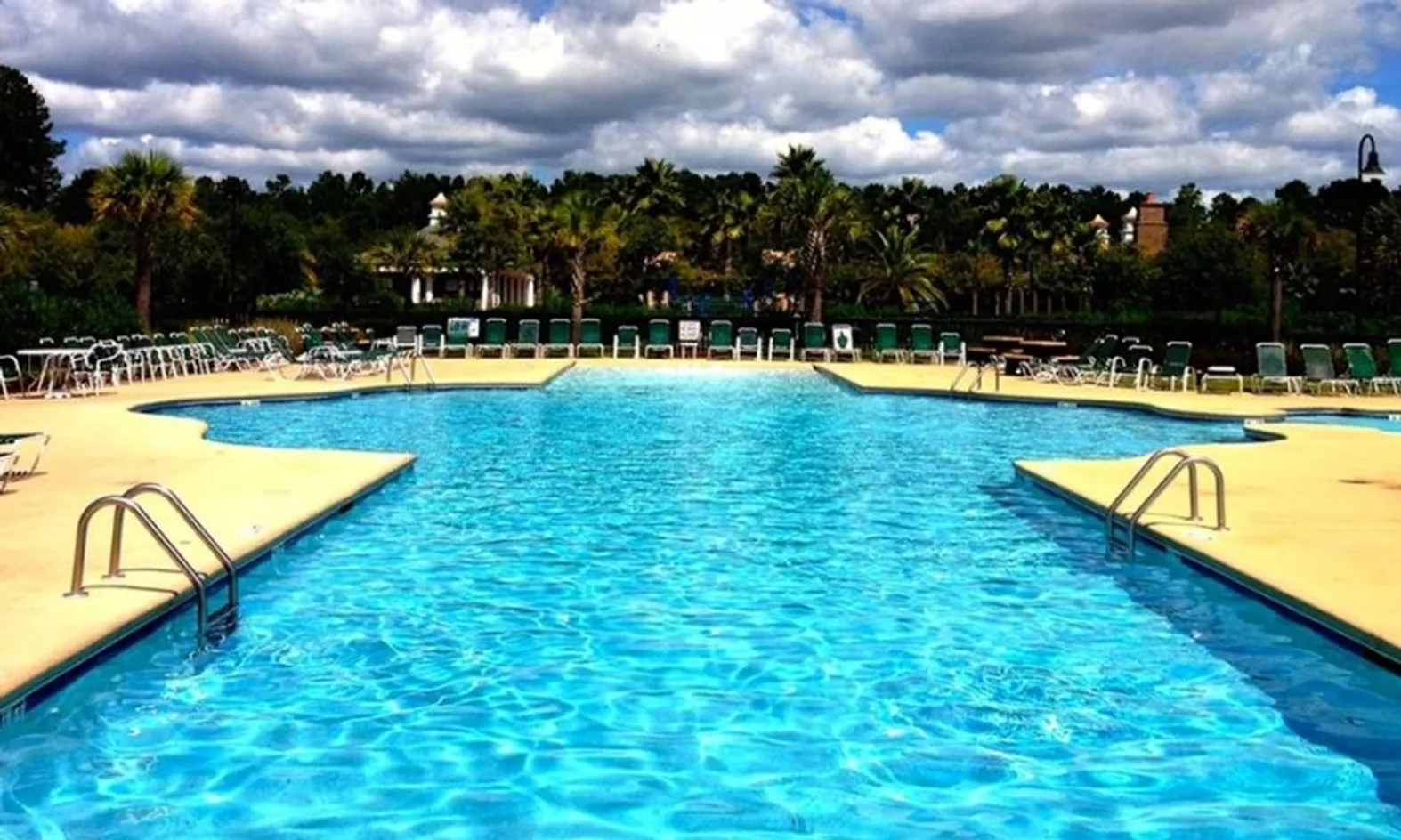 2 Outdoor Pools