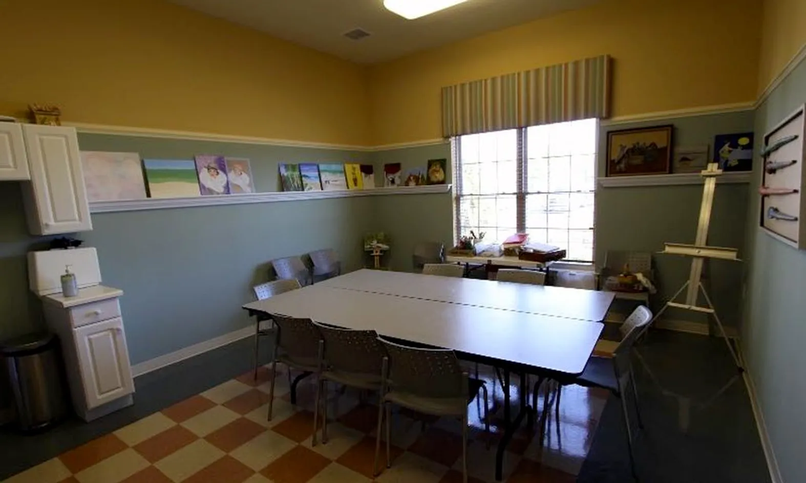 Arts & Crafts Studio