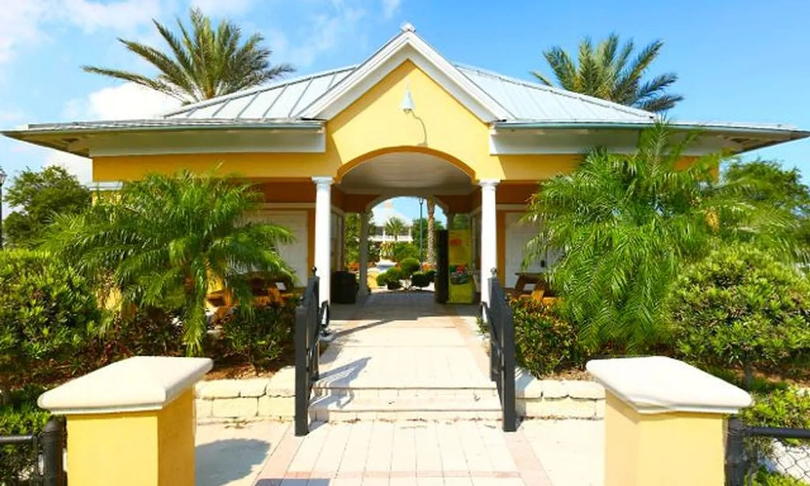 Tennis Center