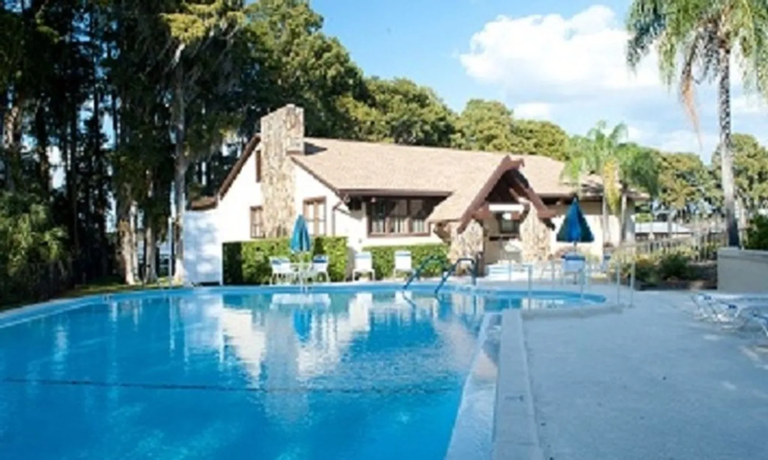 Lake Tarpon Lodge