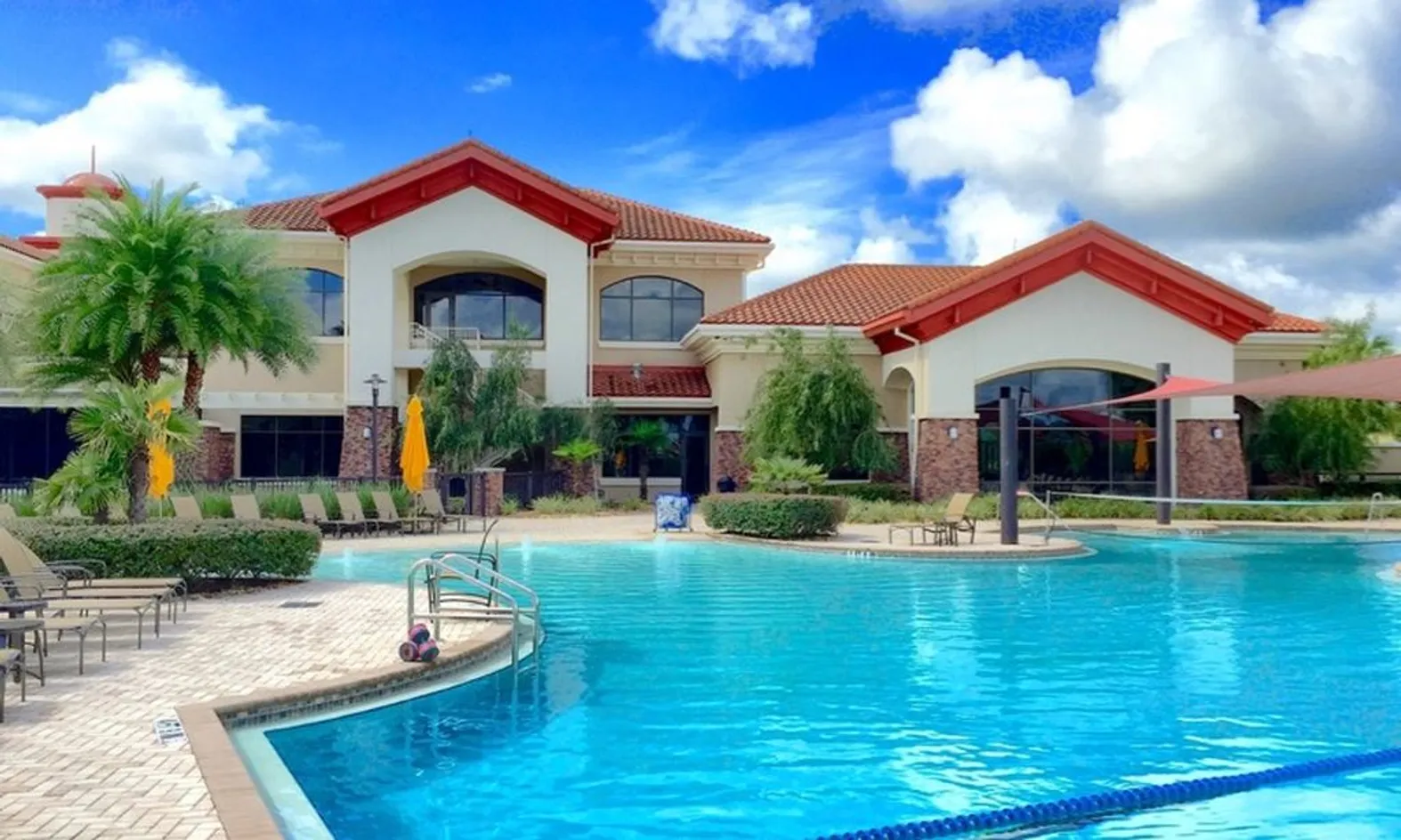 Outdoor Resort-Style Pool