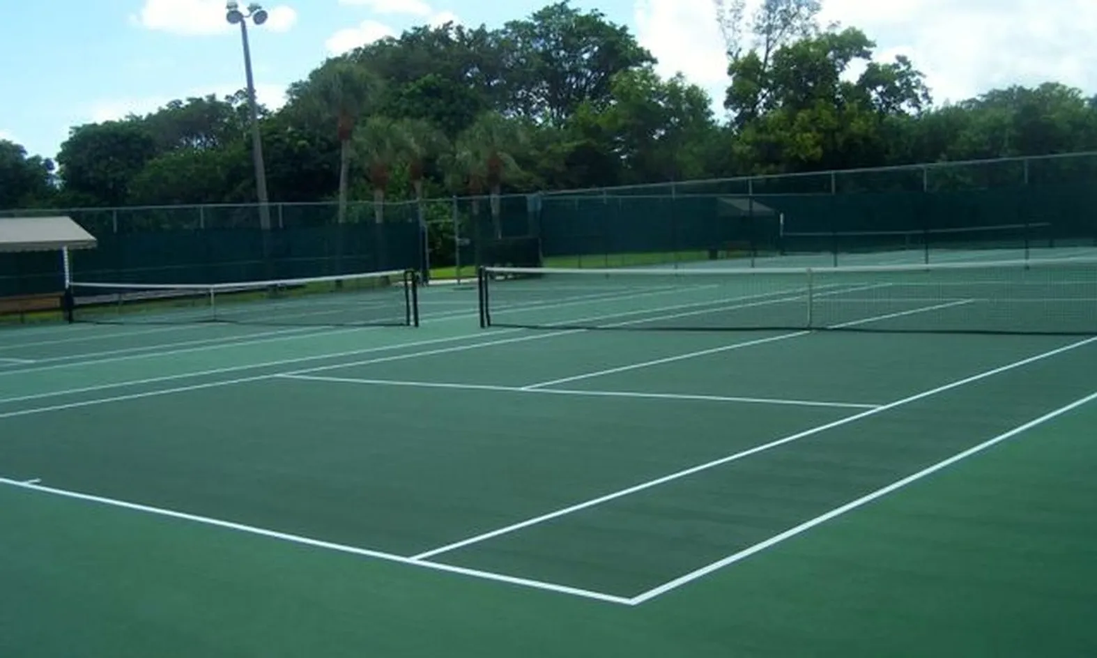 4 Tennis Courts