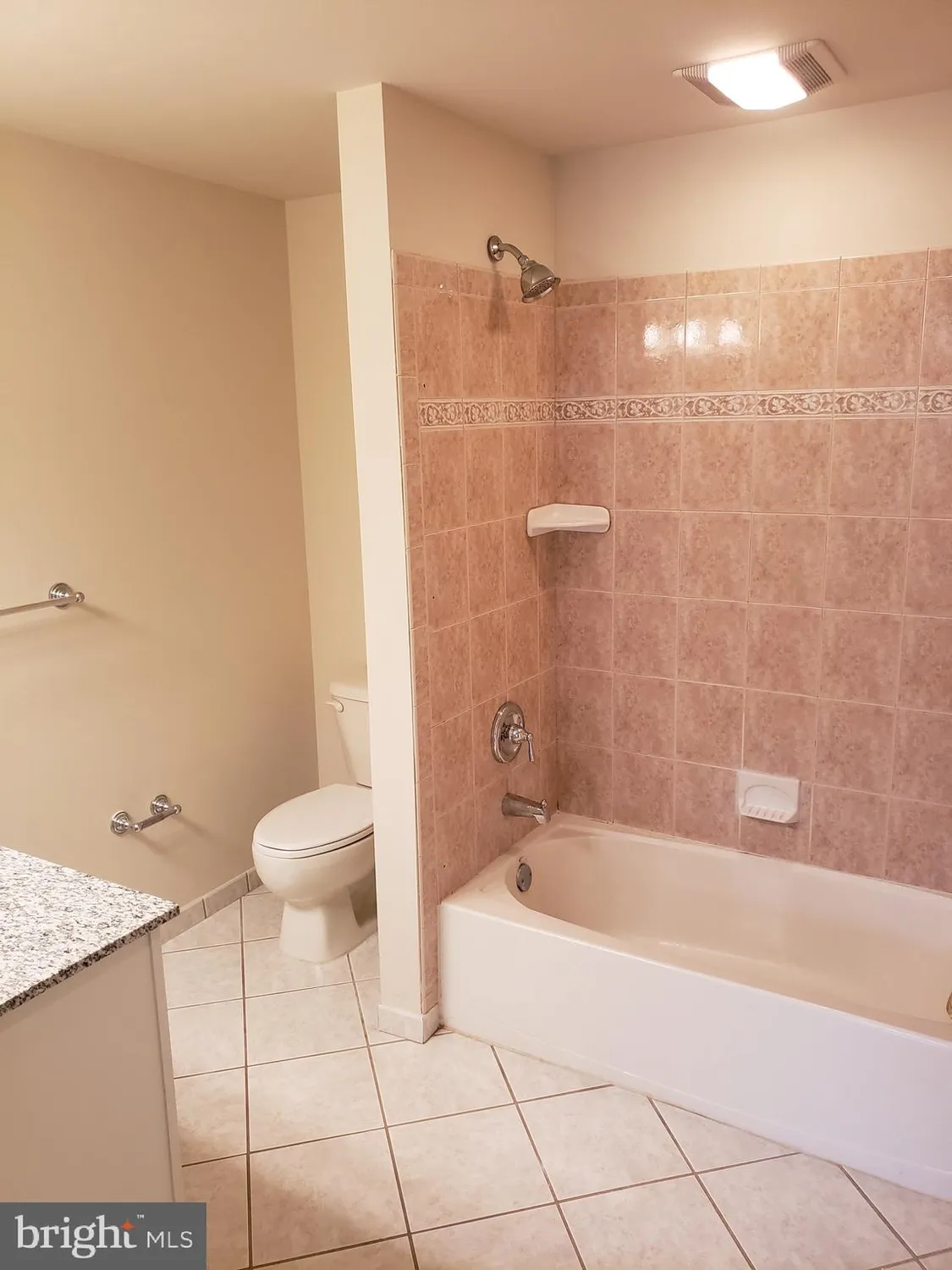 Property Slideshow image 10 of 13 | 1203 knox ct # 1203, Warwick, PA, 18974