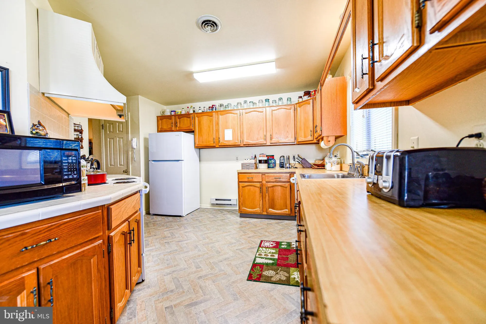 Property Slideshow image 10 of 27 | 23 cedar ave, Manahawkin, NJ, 08050