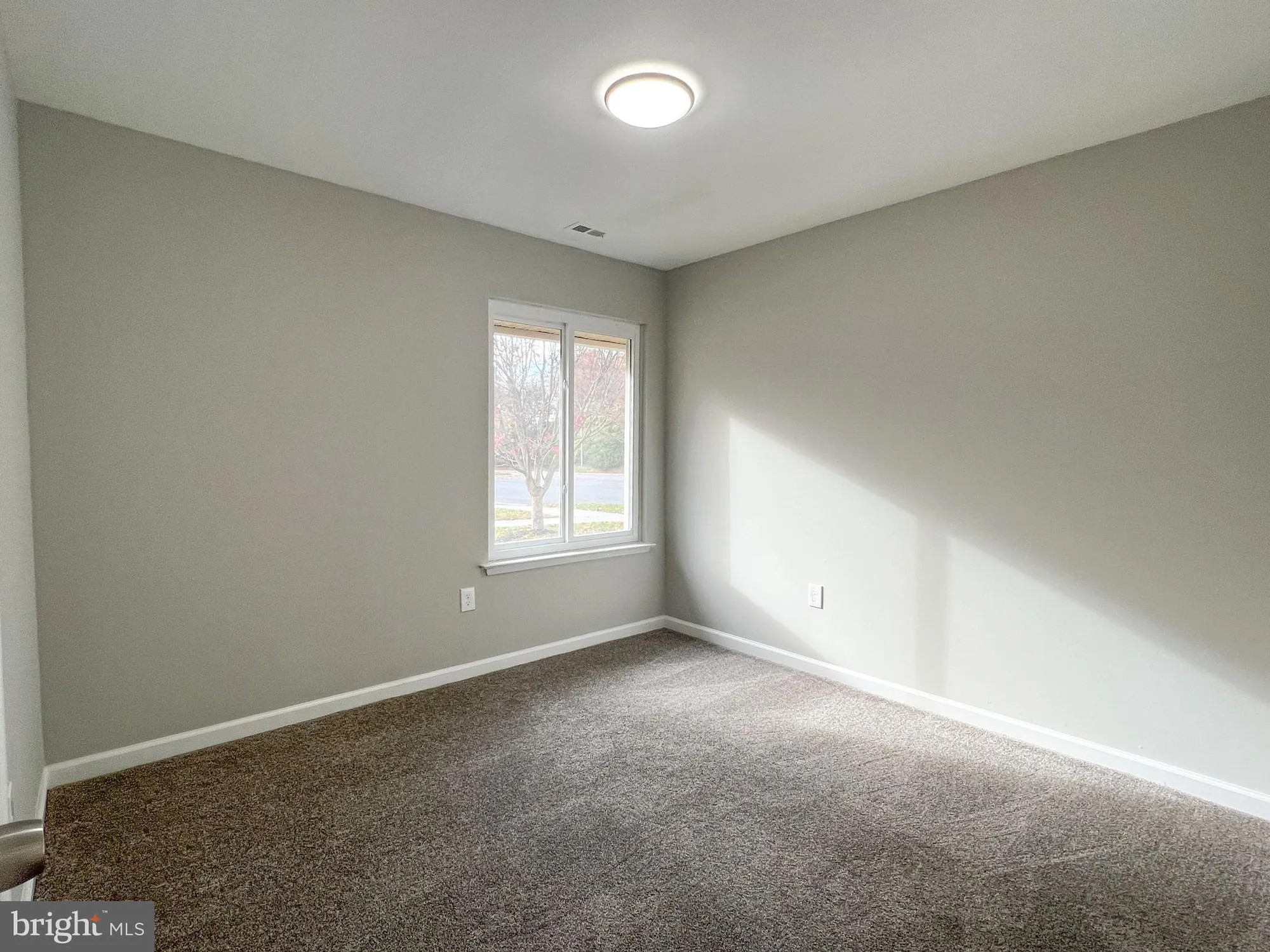Property Slideshow image 25 of 33 | 15015 haslemere ct, Silver Spring, MD, 20906