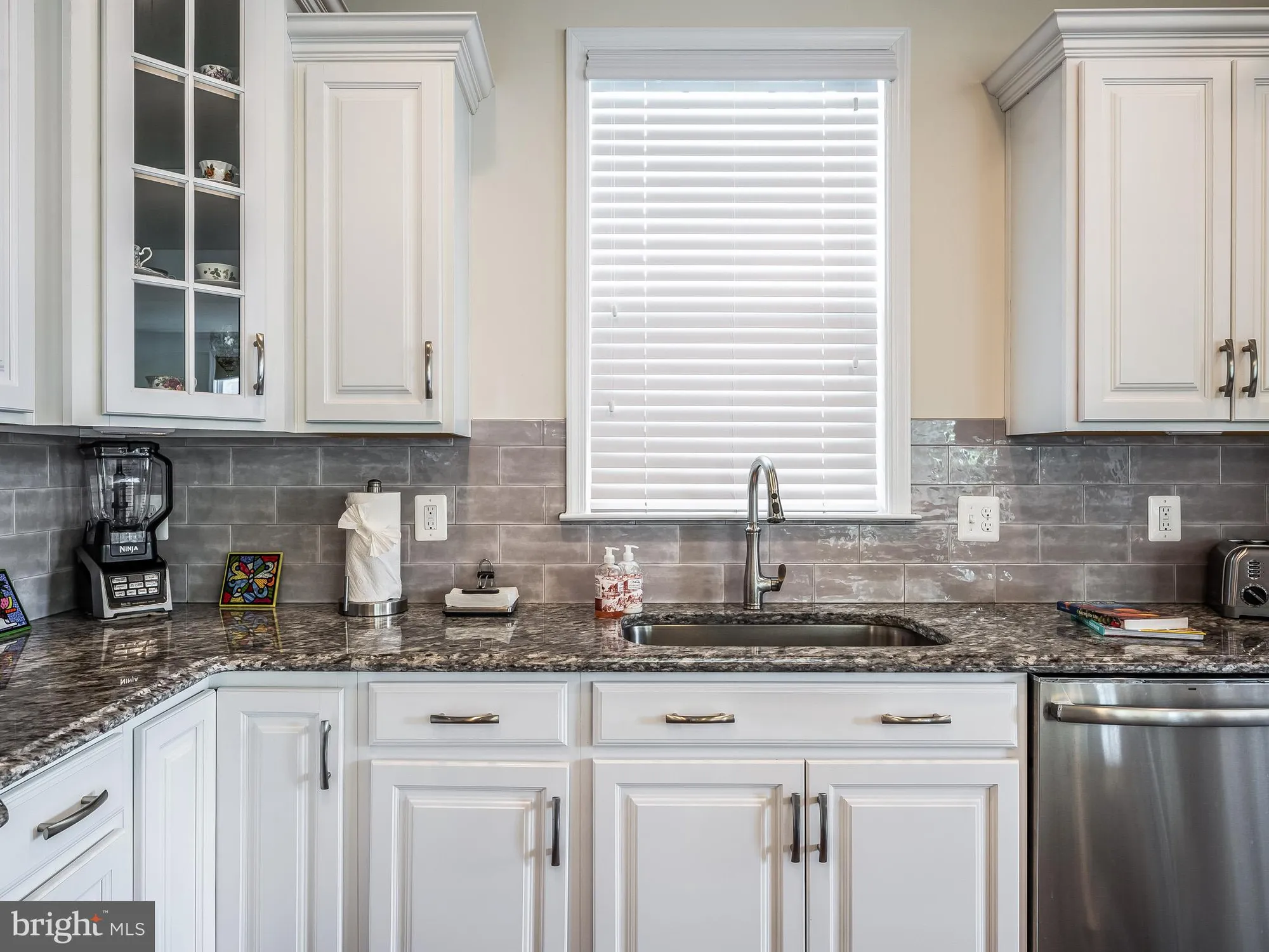 Property Slideshow image 14 of 61 | 7922 ashland dr, Alexandria, VA, 22315