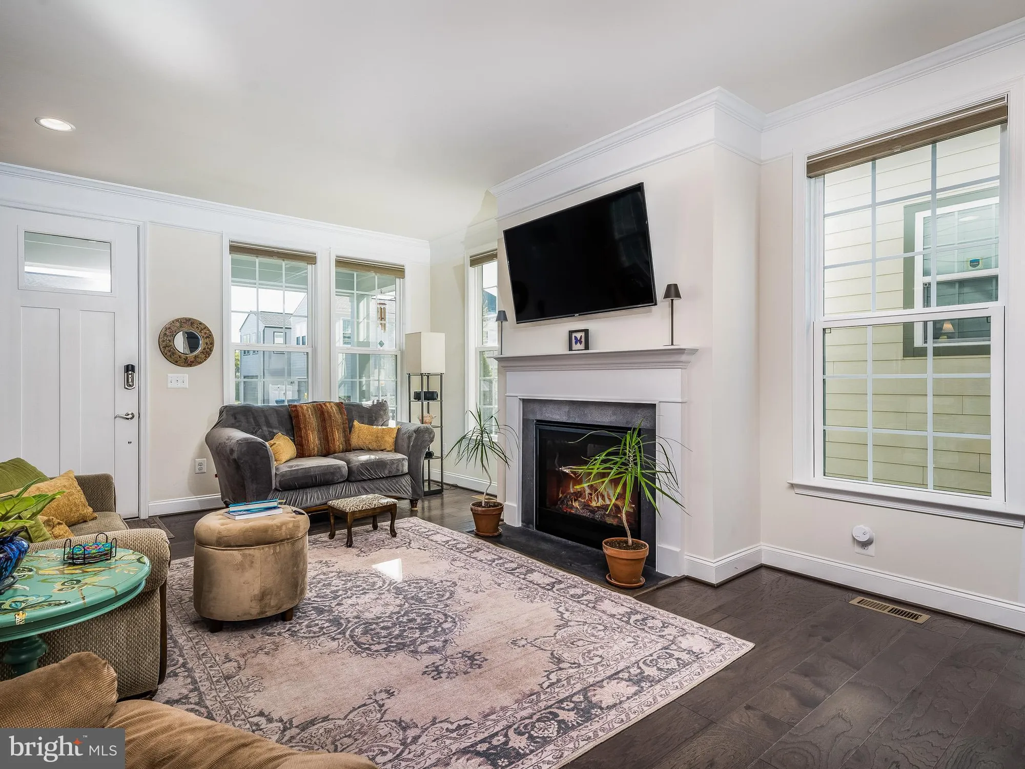 Property Slideshow image 6 of 61 | 7922 ashland dr, Alexandria, VA, 22315