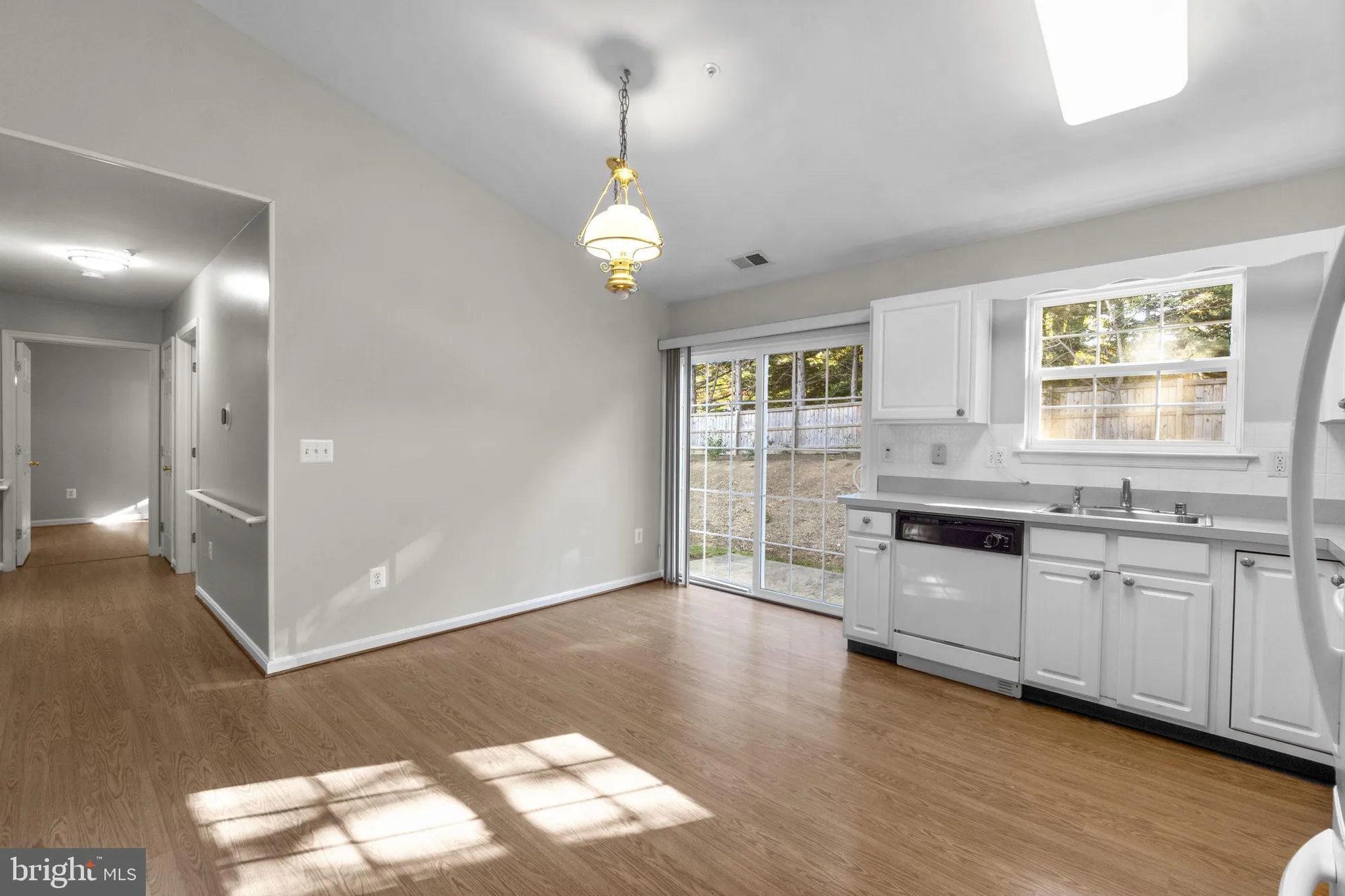 Property Slideshow image 12 of 32 | 2010 rudy serra dr c, Sykesville, MD, 21784