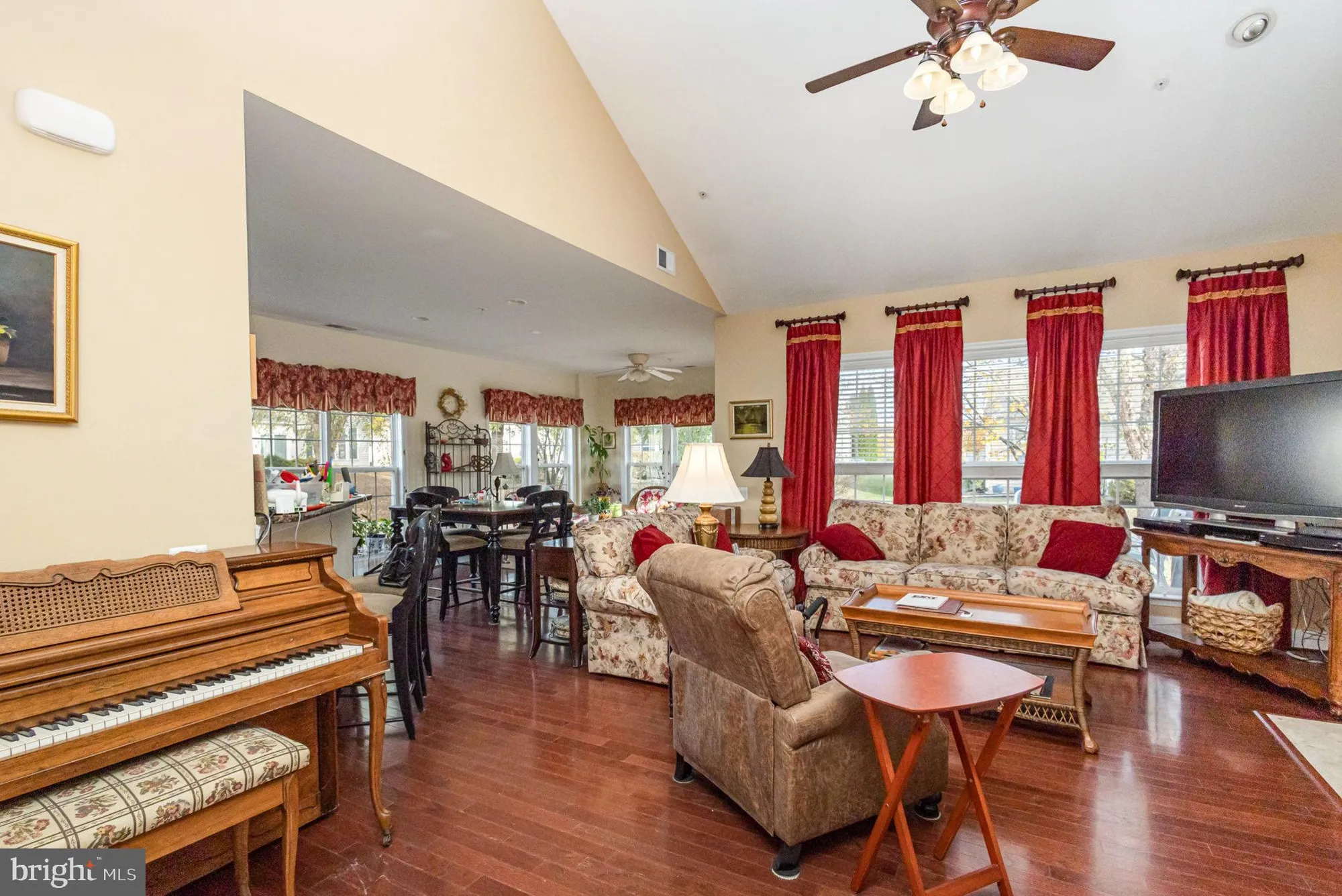 Property Slideshow image 7 of 32 | 10 eagle bluff st, Fredericksburg, VA, 22406