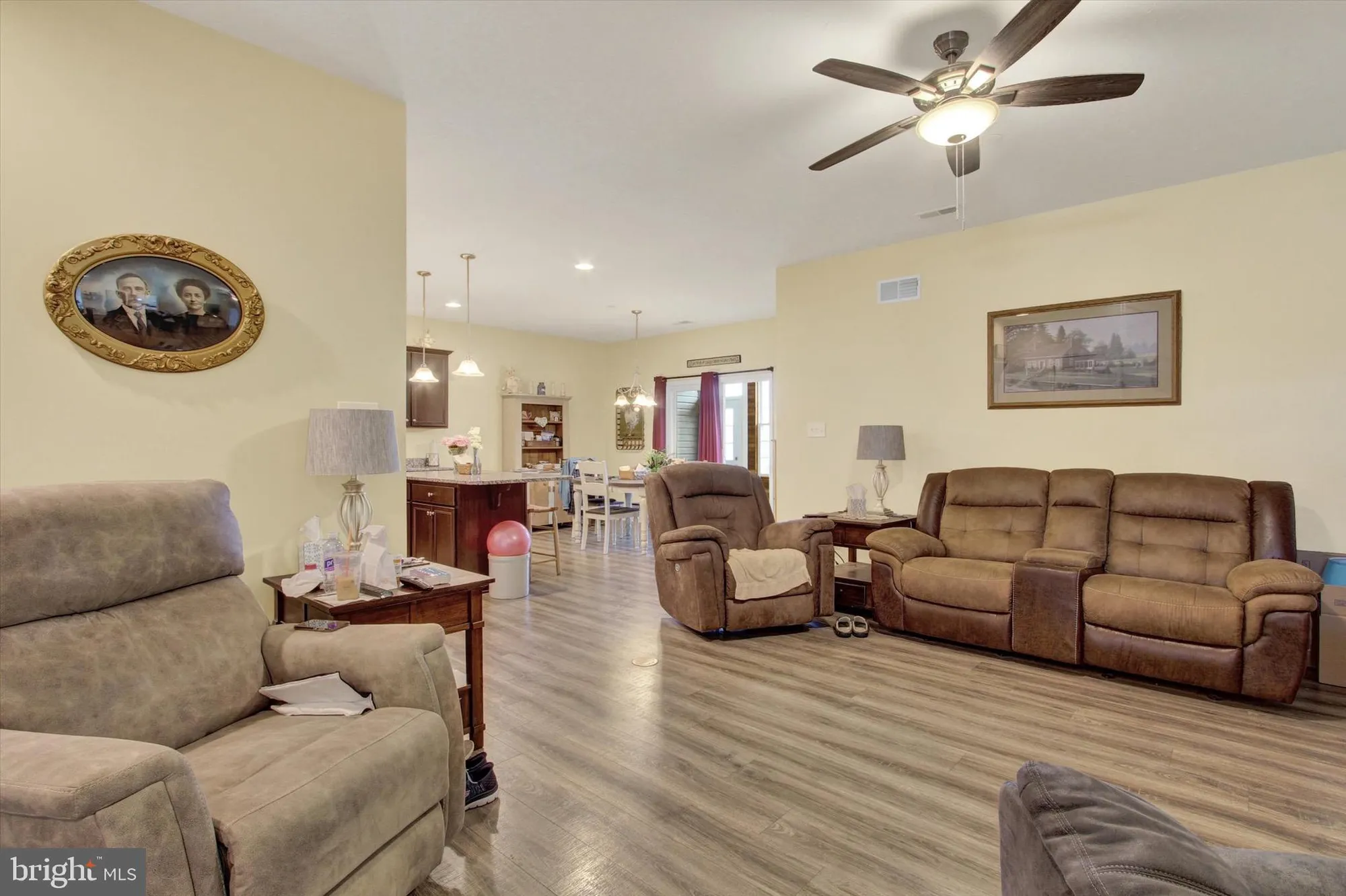 Property Slideshow image 6 of 25 | 412 hawthorn ln # 67, Hanover, PA, 17331