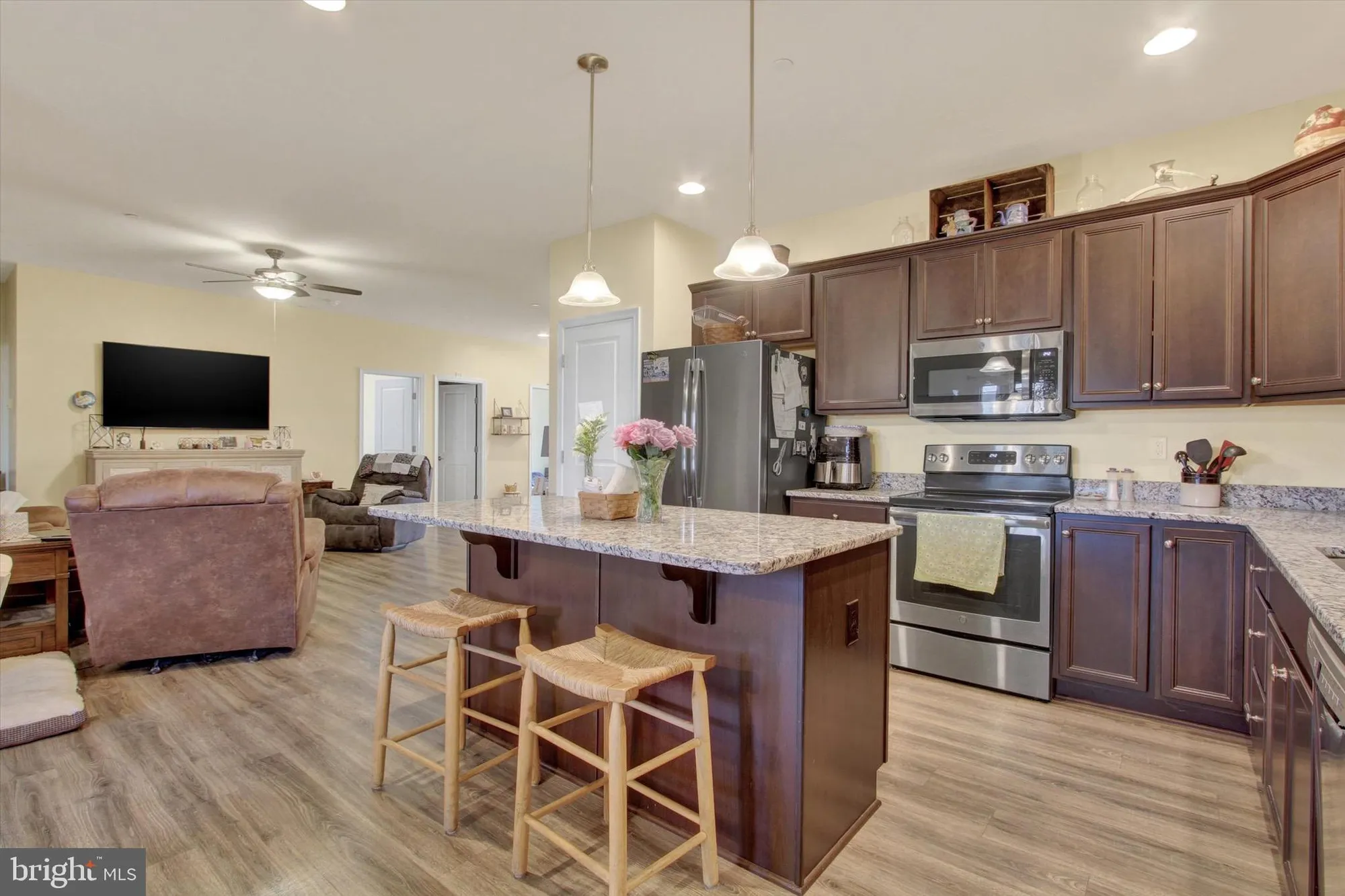 Property Slideshow image 12 of 25 | 412 hawthorn ln # 67, Hanover, PA, 17331