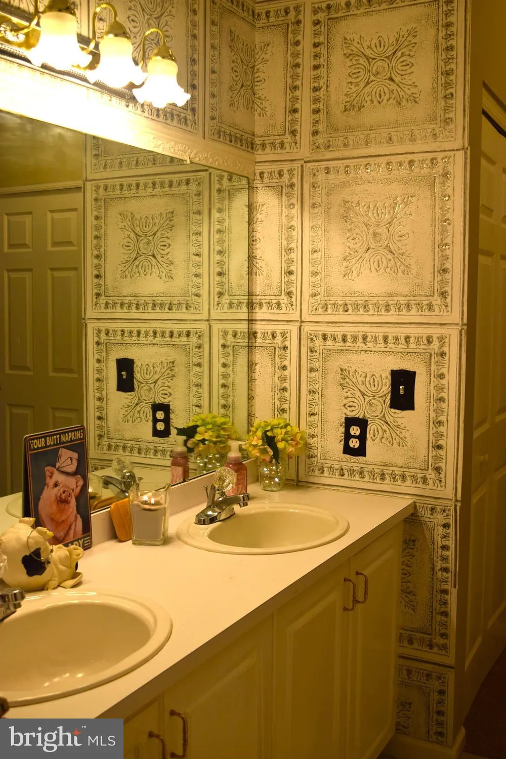 Property Slideshow image 18 of 36 | 63 lookout dr, Manahawkin, NJ, 08050