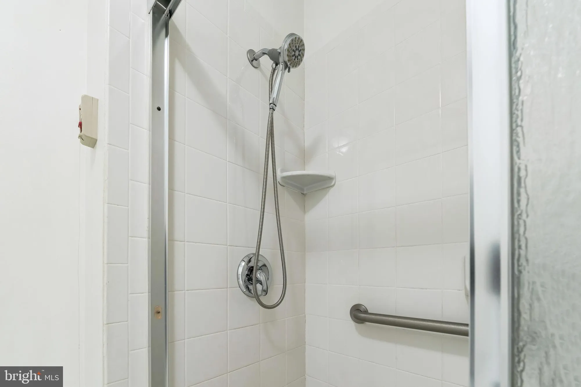 Property Slideshow image 27 of 62 | 2019 windrow dr, Princeton, NJ, 08540