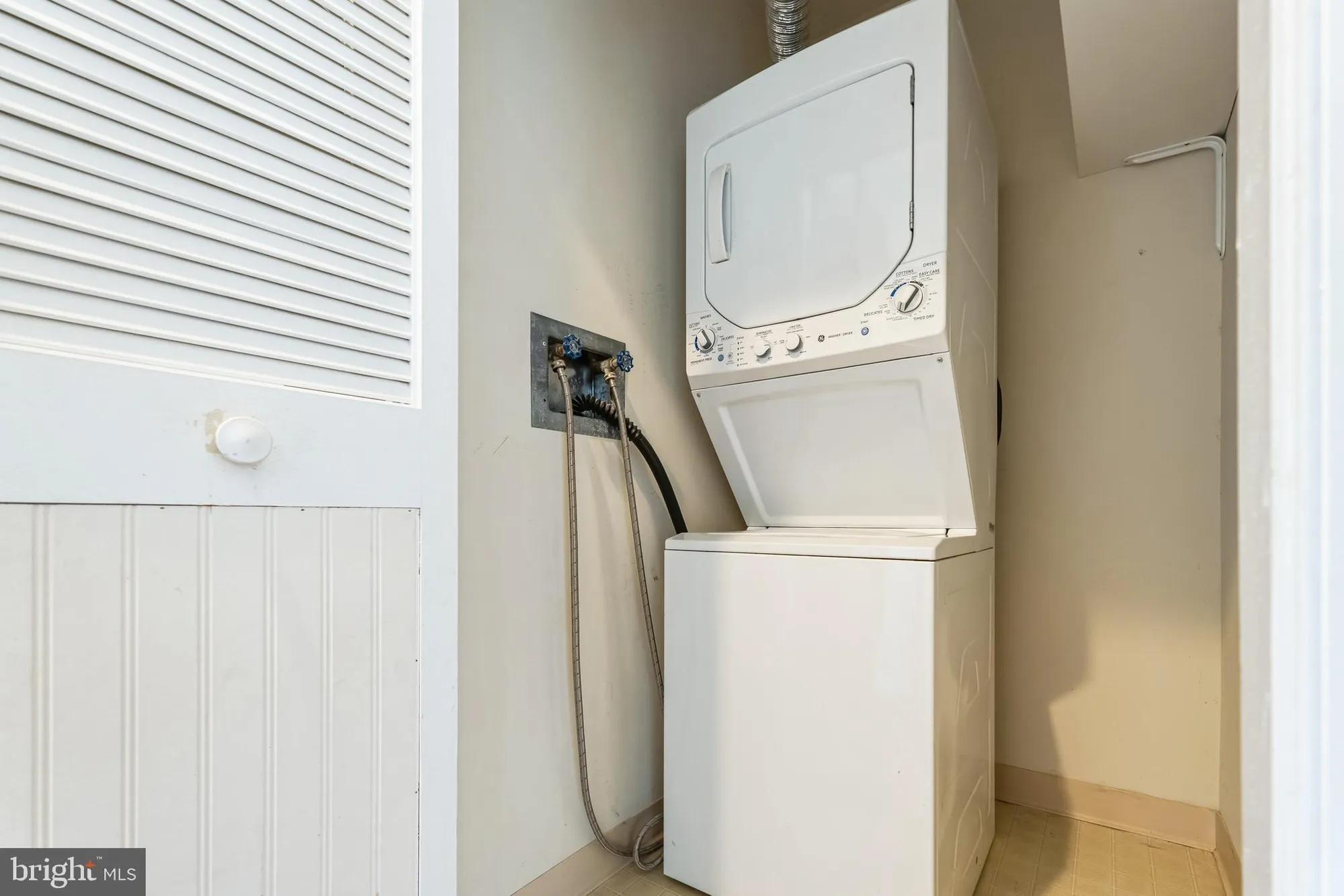 Property Slideshow image 28 of 62 | 2019 windrow dr, Princeton, NJ, 08540