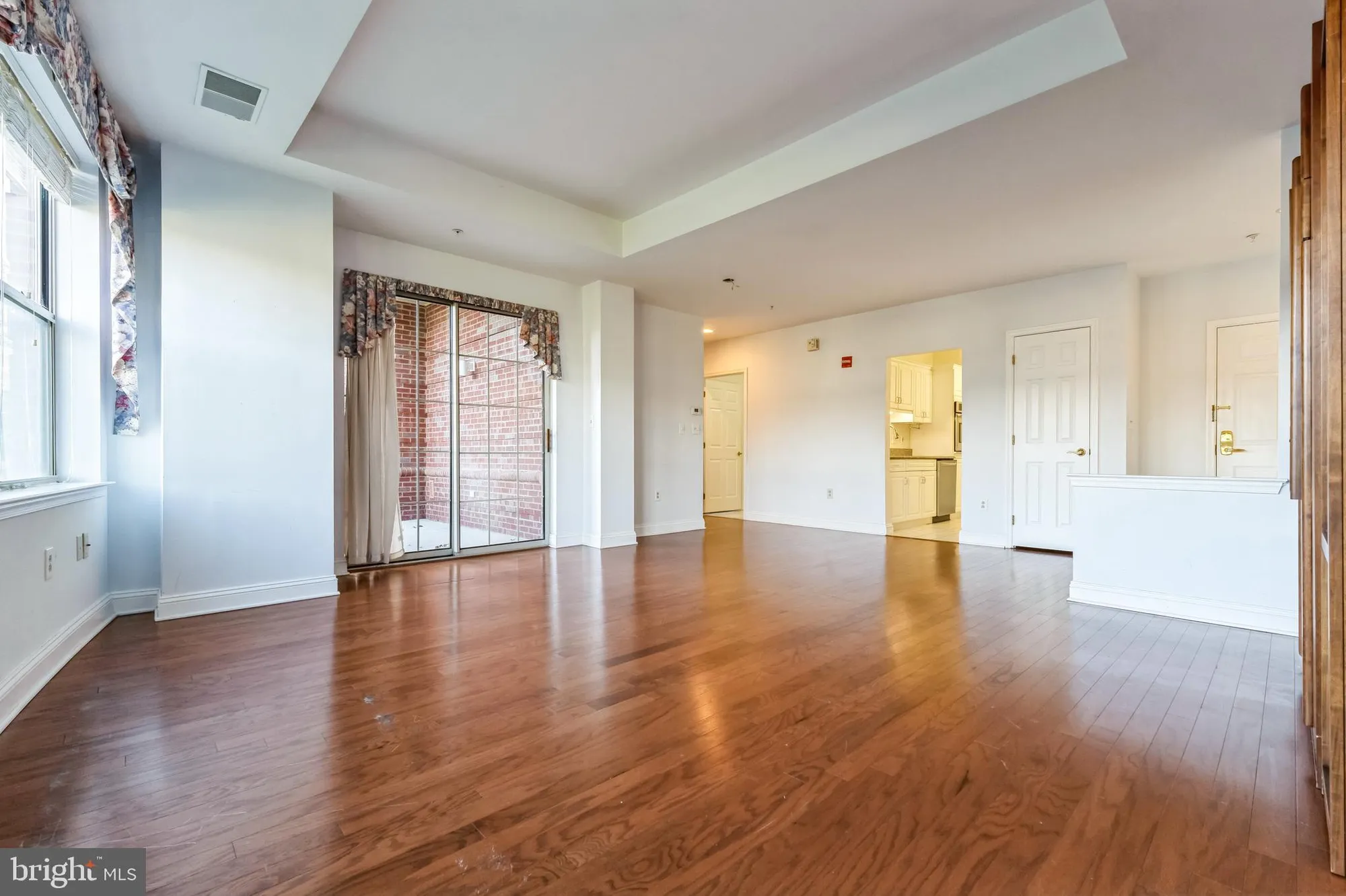 Property Slideshow image 17 of 62 | 2019 windrow dr, Princeton, NJ, 08540