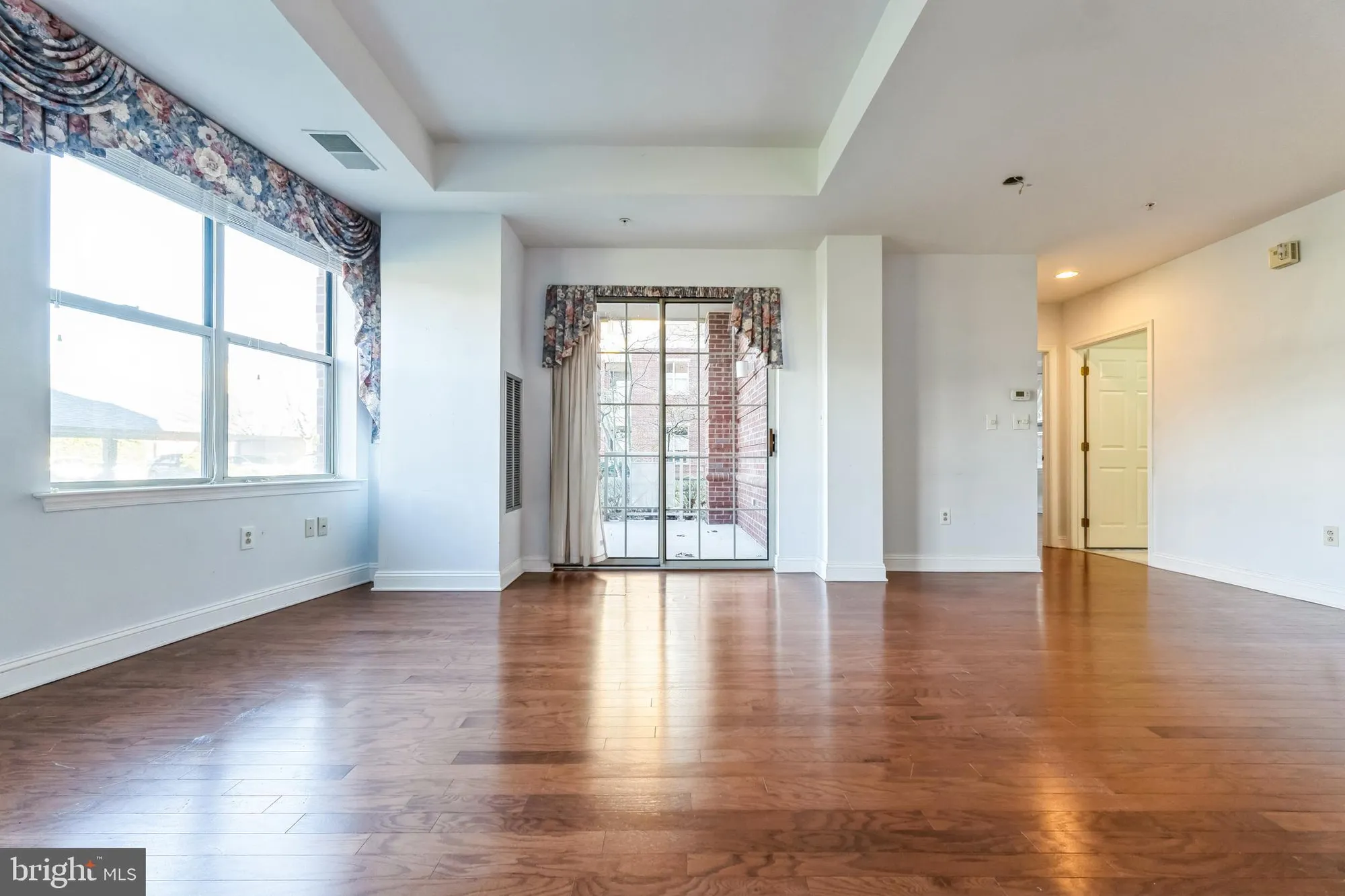 Property Slideshow image 14 of 62 | 2019 windrow dr, Princeton, NJ, 08540