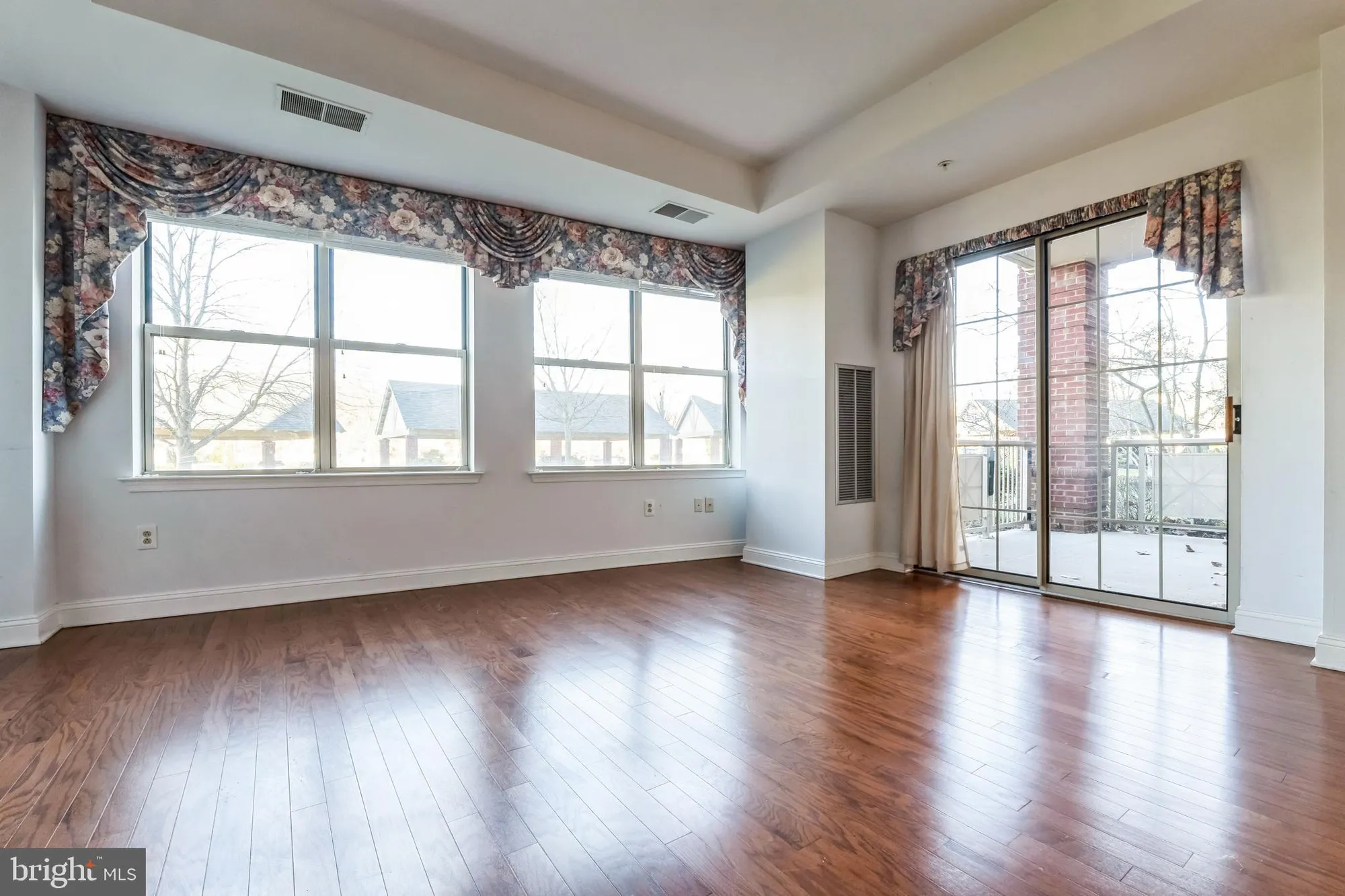 Property Slideshow image 16 of 62 | 2019 windrow dr, Princeton, NJ, 08540