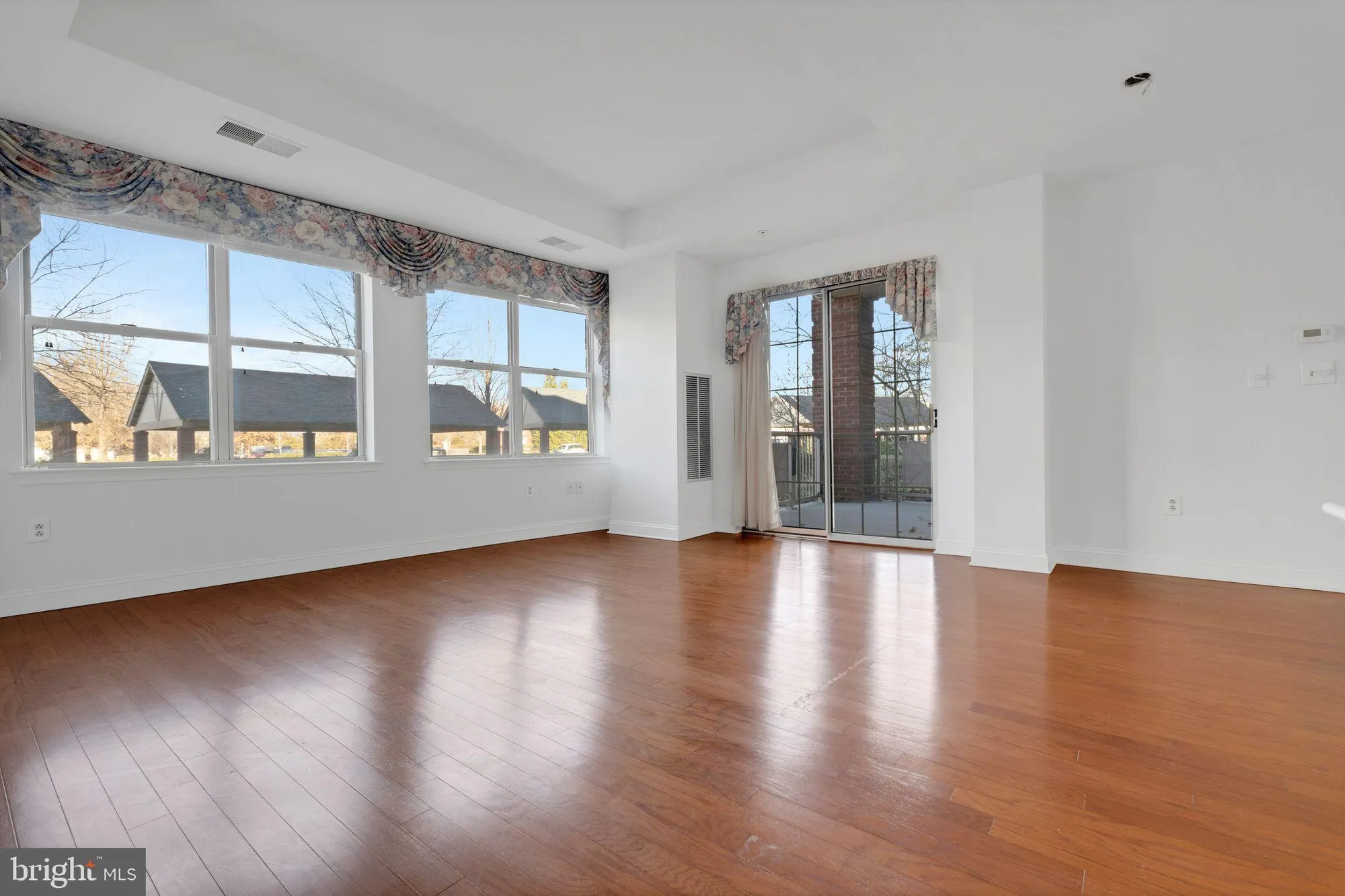 Property Slideshow image 18 of 62 | 2019 windrow dr, Princeton, NJ, 08540