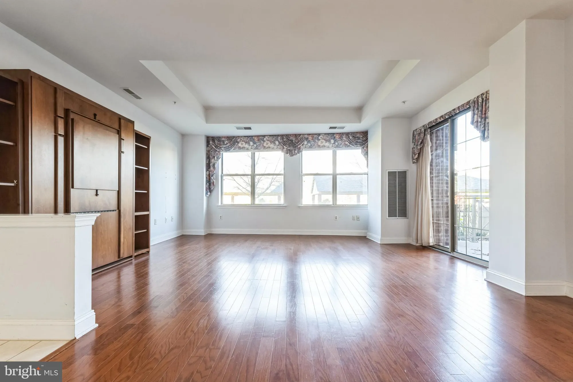 Property Slideshow image 10 of 62 | 2019 windrow dr, Princeton, NJ, 08540