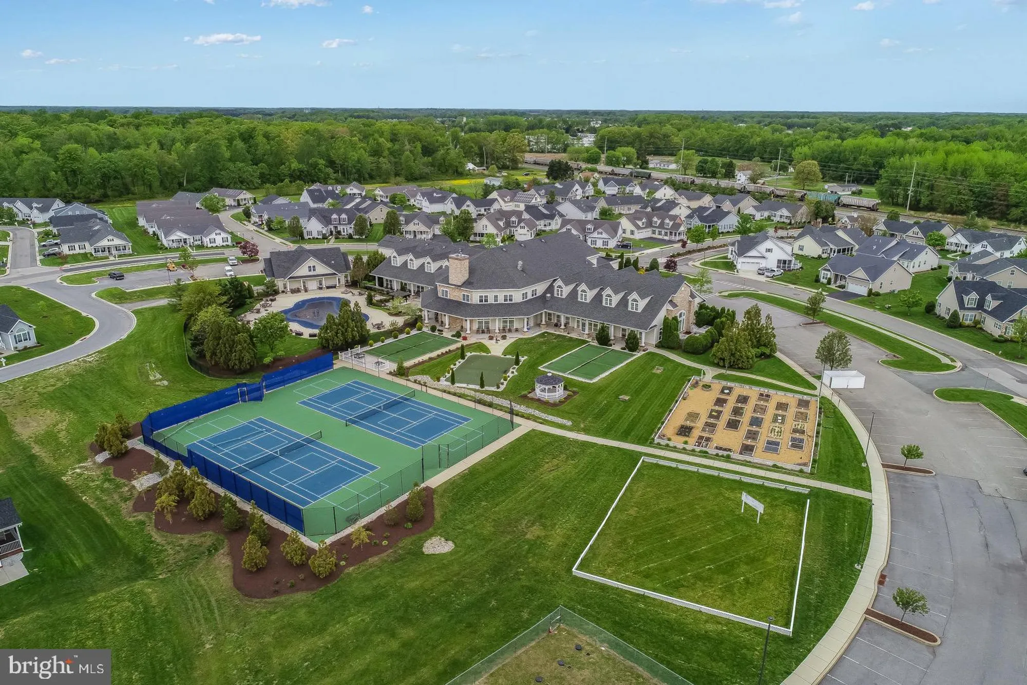 Property Slideshow image 5 of 28 | 122 casselberry ln, Dover, DE, 19904