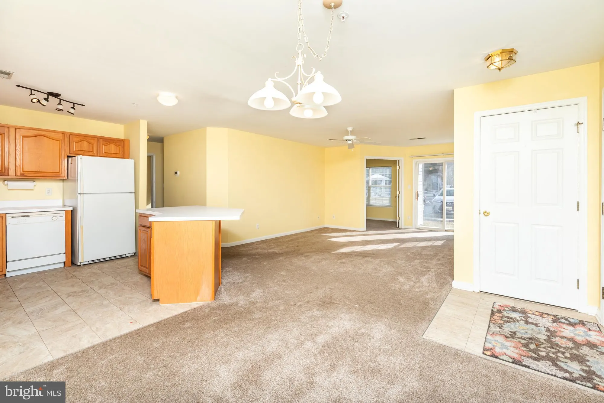 Property Slideshow image 14 of 38 | 11425 manklin creek rd unit 2, Ocean Pines, MD, 21811
