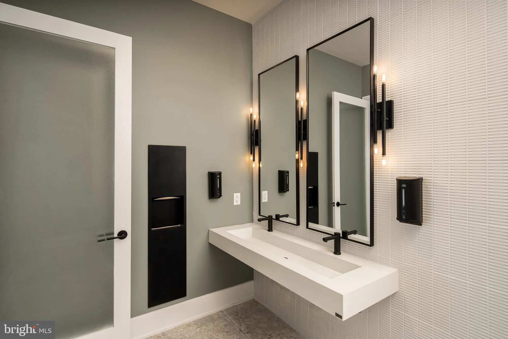 Property Slideshow image 16 of 21 | 42 kay chiarello way, Hamilton, NJ, 08690