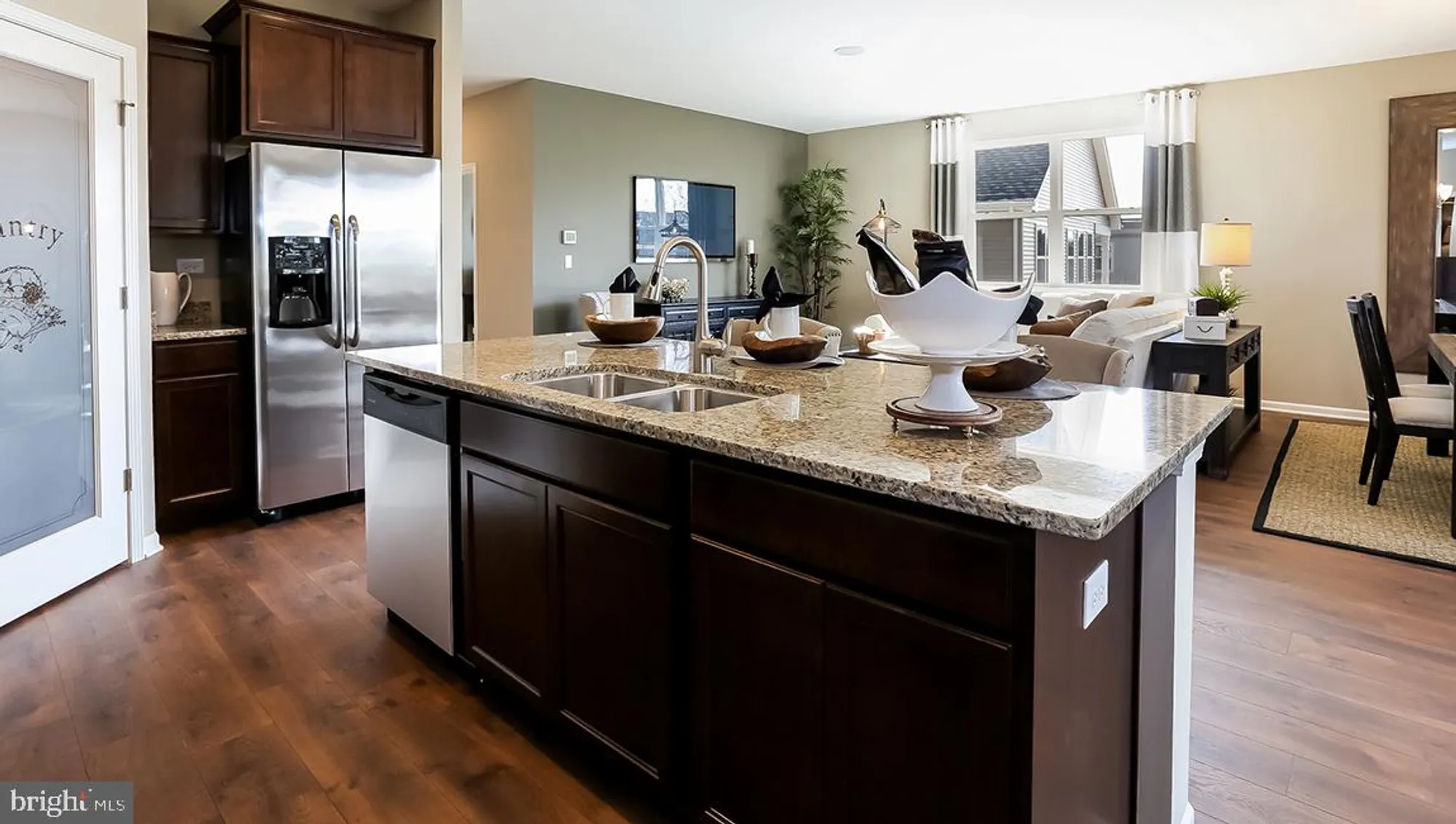 Property Slideshow image 10 of 52 | 127 hilton head ct, Egg Harbor Township, NJ, 08234