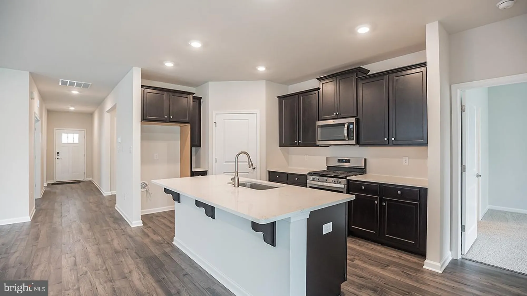 Property Slideshow image 16 of 52 | 127 hilton head ct, Egg Harbor Township, NJ, 08234