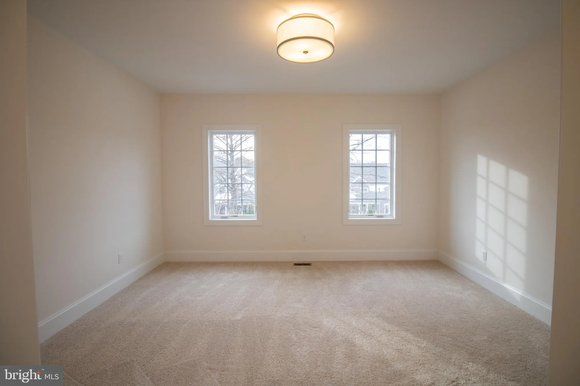 Property Slideshow image 8 of 10 | 1108 invermere rd, Wilmington, DE, 19803