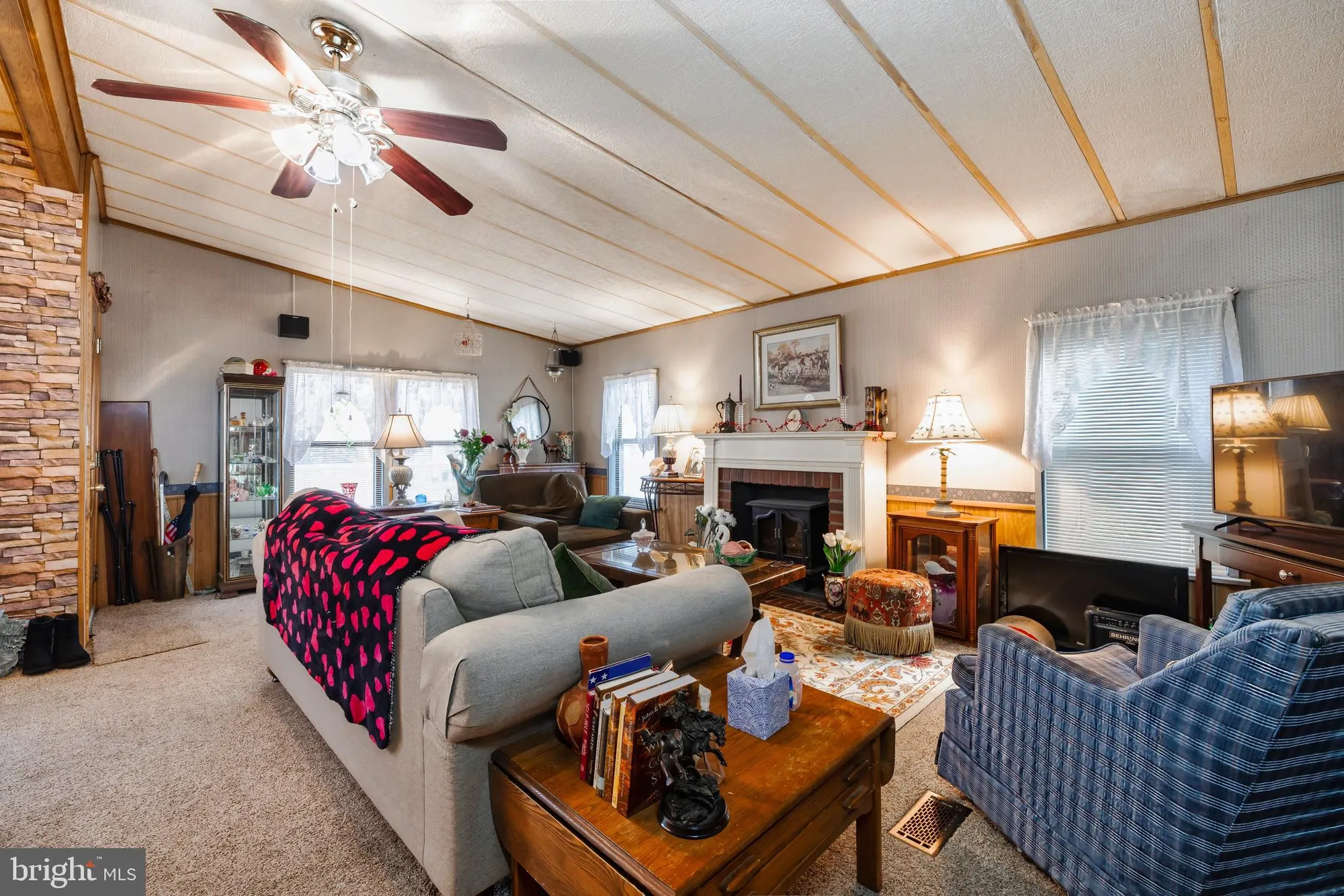 Property Slideshow image 4 of 20 | 16 holly ct, Mays Landing, NJ, 08330