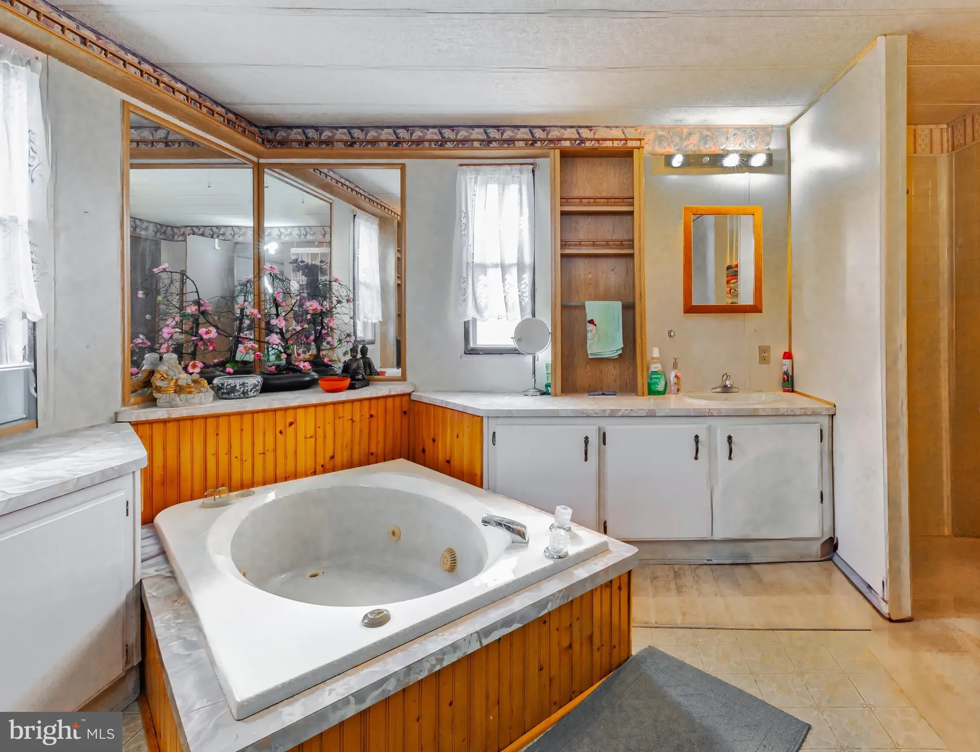 Property Slideshow image 12 of 20 | 16 holly ct, Mays Landing, NJ, 08330
