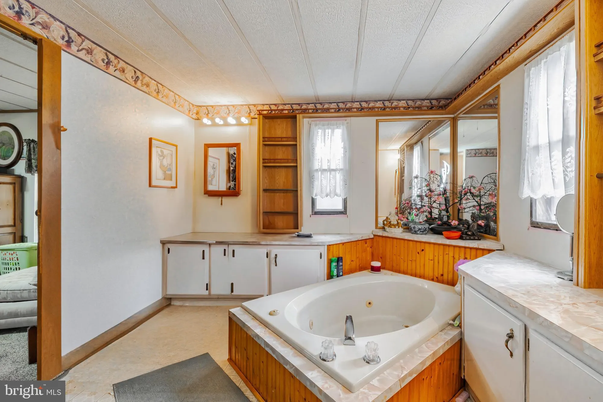 Property Slideshow image 13 of 20 | 16 holly ct, Mays Landing, NJ, 08330