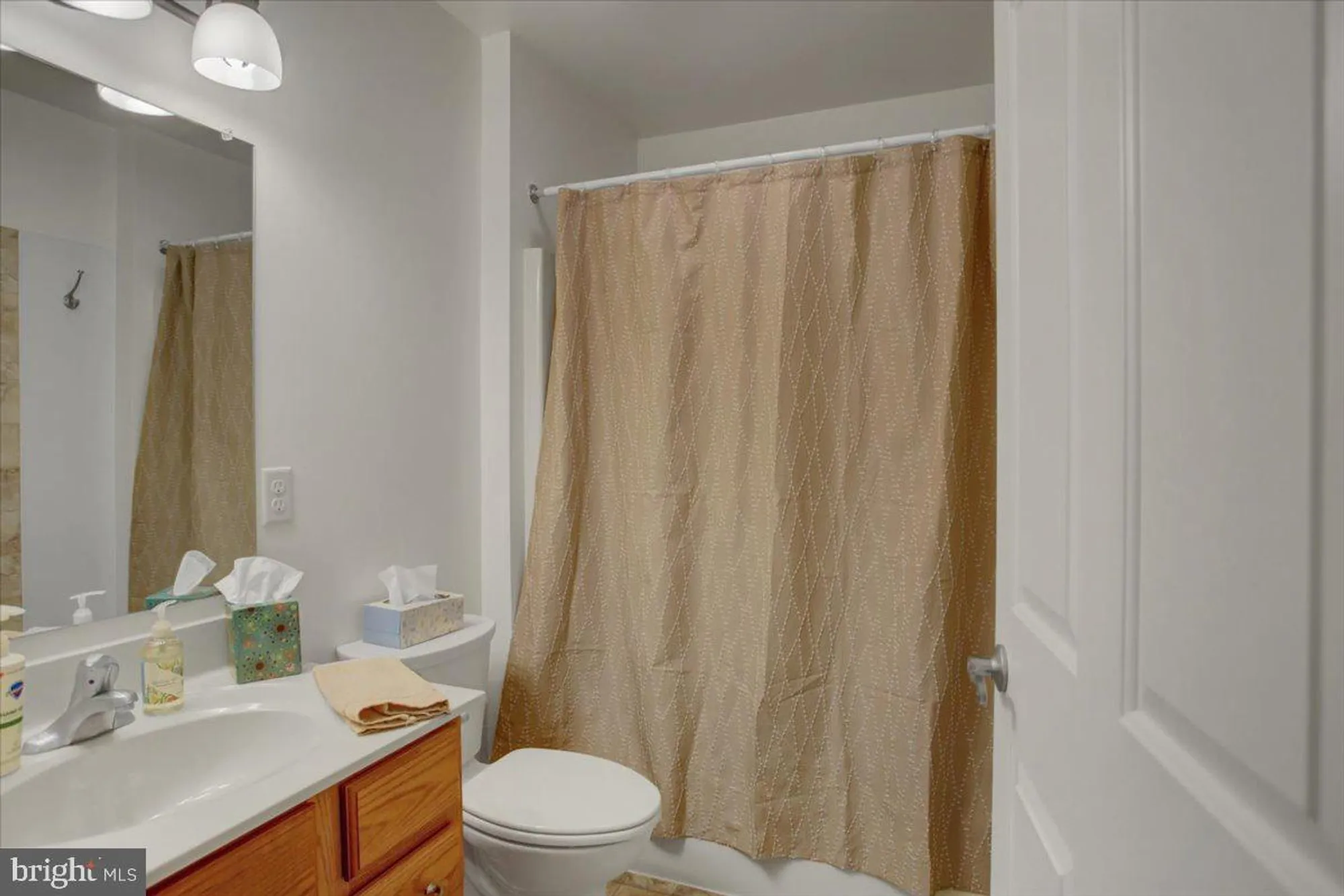 Property Slideshow image 22 of 36 | 19446 sapphire dr, Hagerstown, MD, 21742