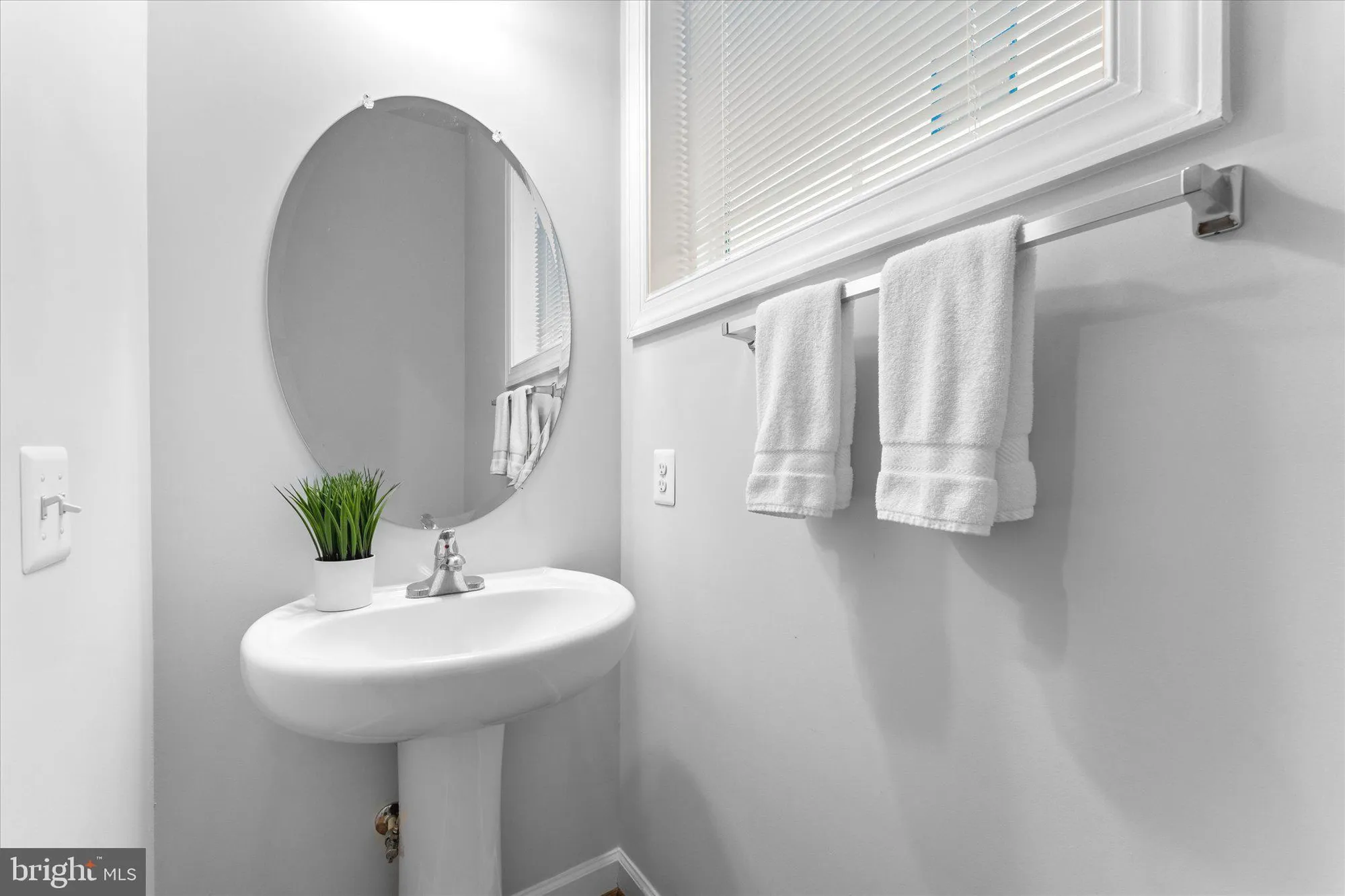 Property Slideshow image 34 of 45 | 43899 siren song ter, Leesburg, VA, 20176